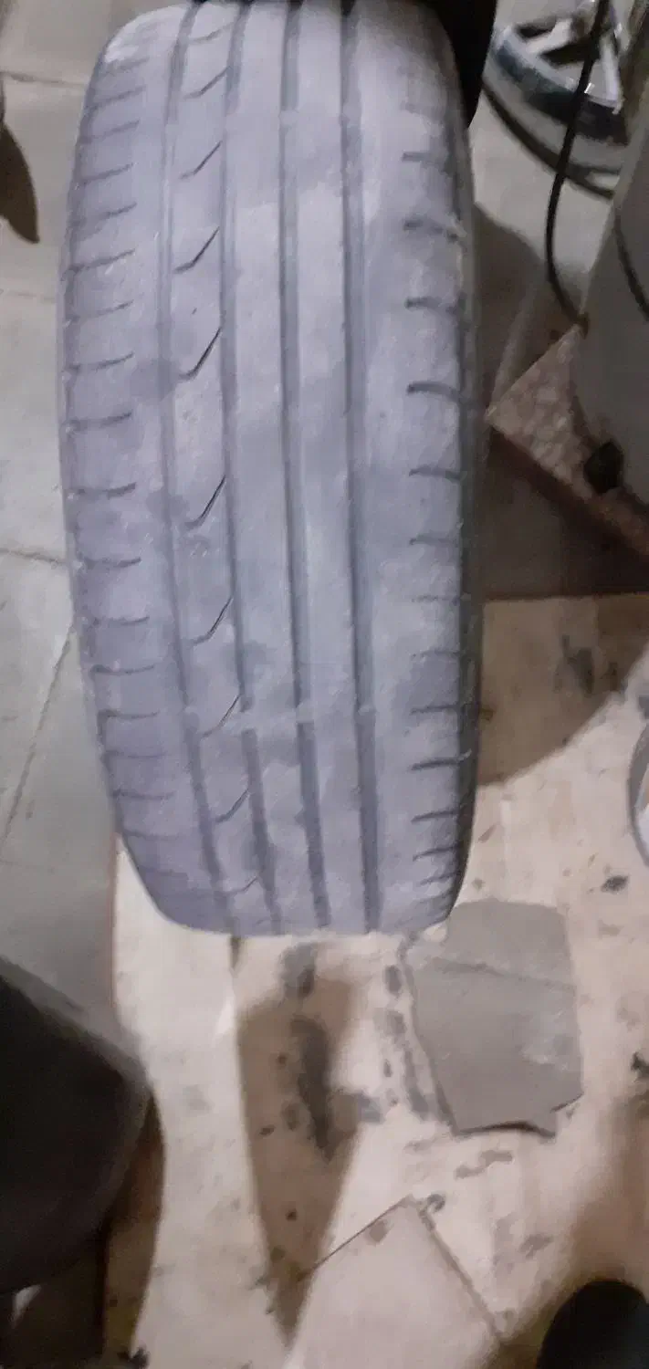 لاستیک 15×۲۰۵|قطعات یدکی و لوازم جانبی|کاشان, عربها|دیوار