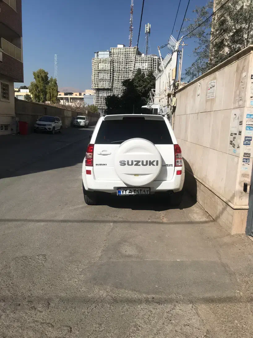 سوزوکی ویتارا اتوماتیک ۲۴۰۰|خودرو سواری و وانت|شیراز, عفیف‌آباد|دیوار