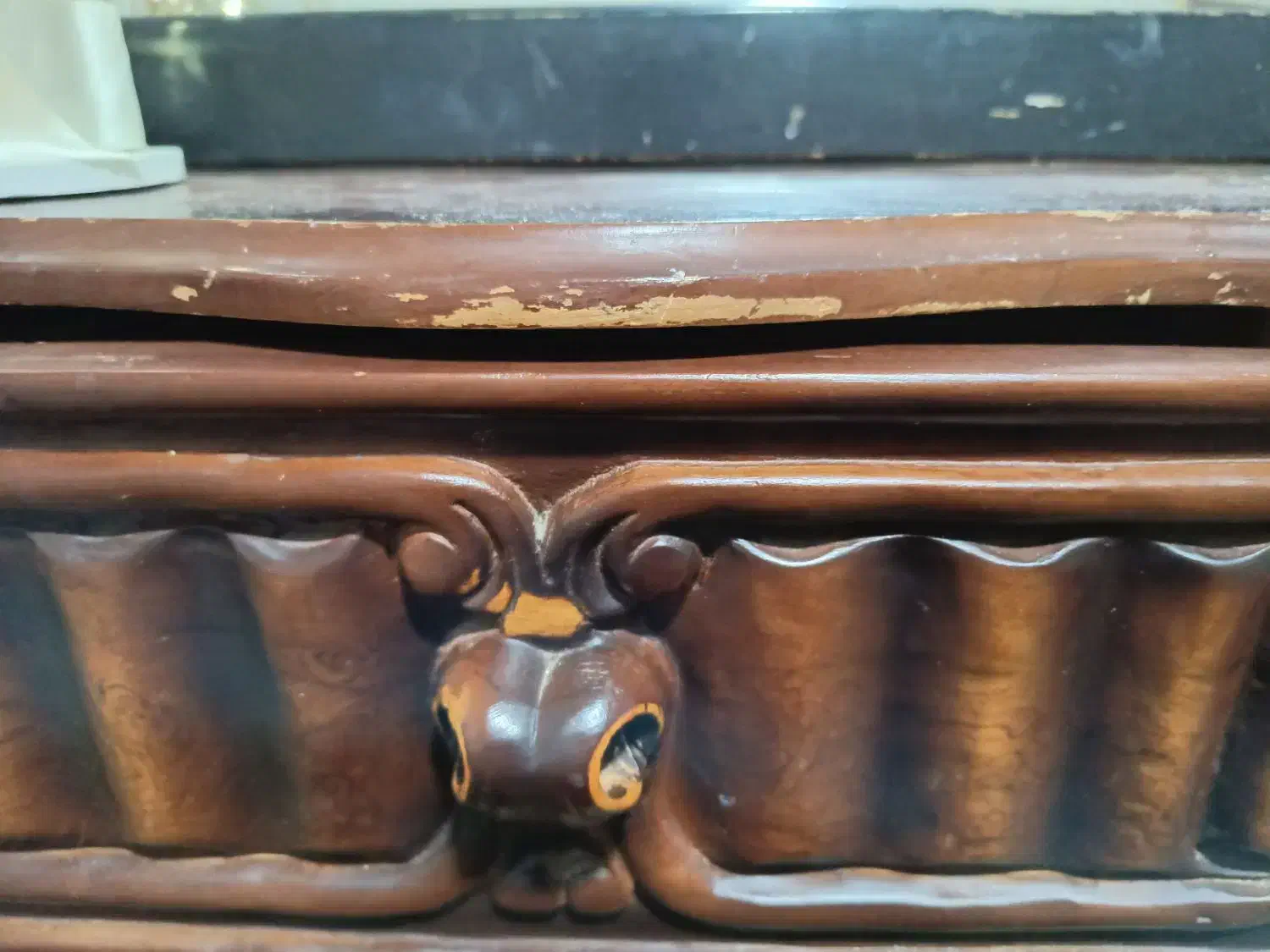 میز پا تختی|تخت و سرویس خواب|قم, قلعه کامکار|دیوار