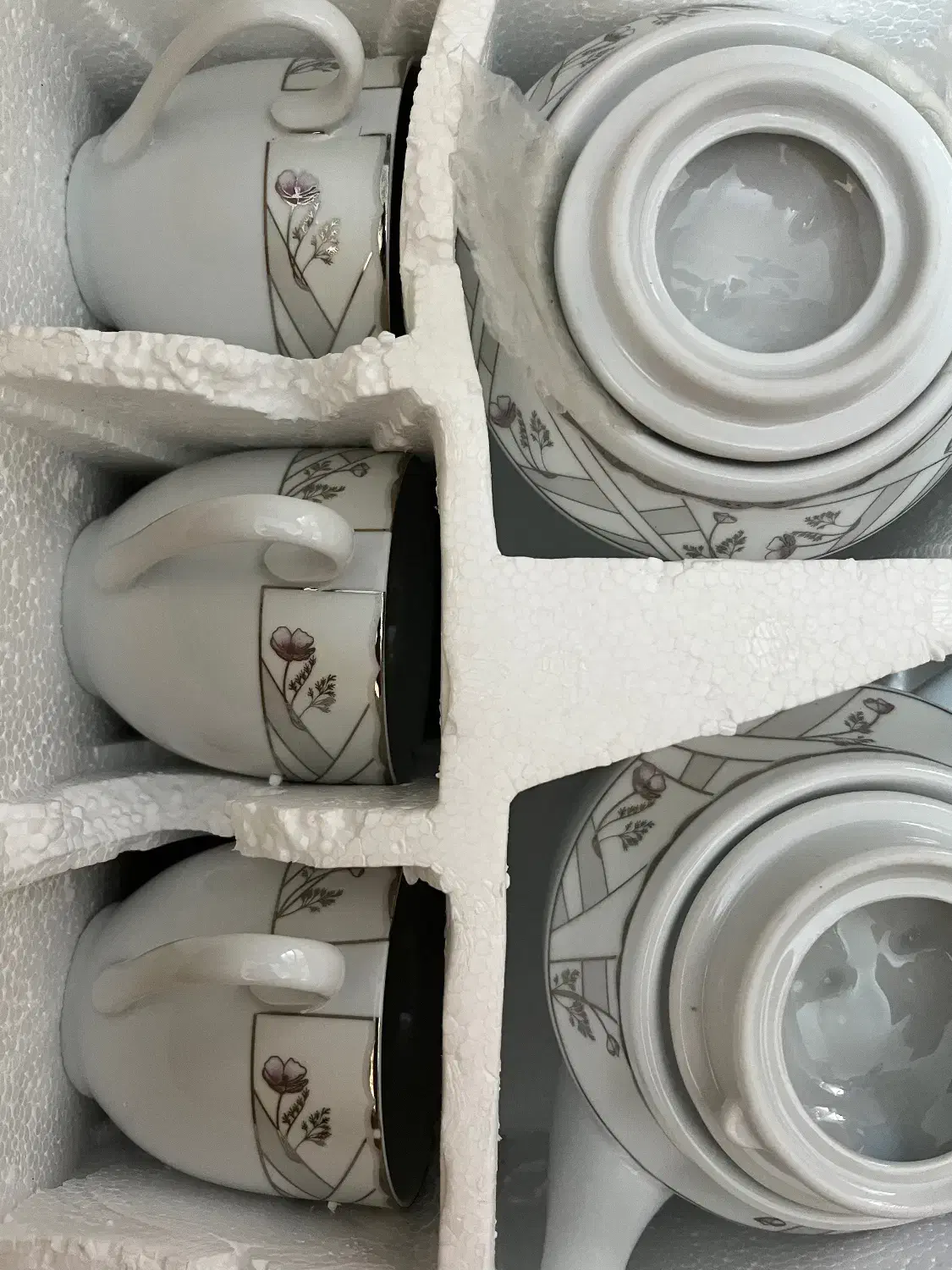 سرویس چینی|ظروف سرو و پذیرایی|ساری, |دیوار