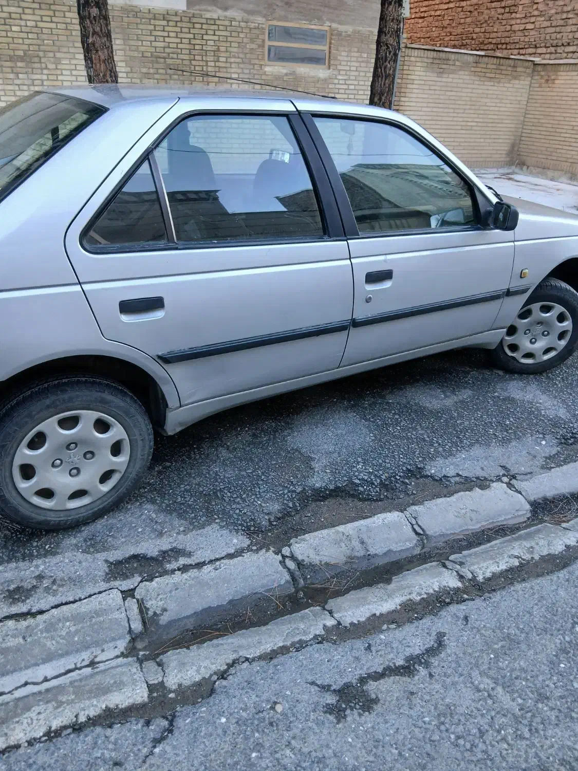 پژو ۴۰۵|خودرو سواری و وانت|خمین, |دیوار