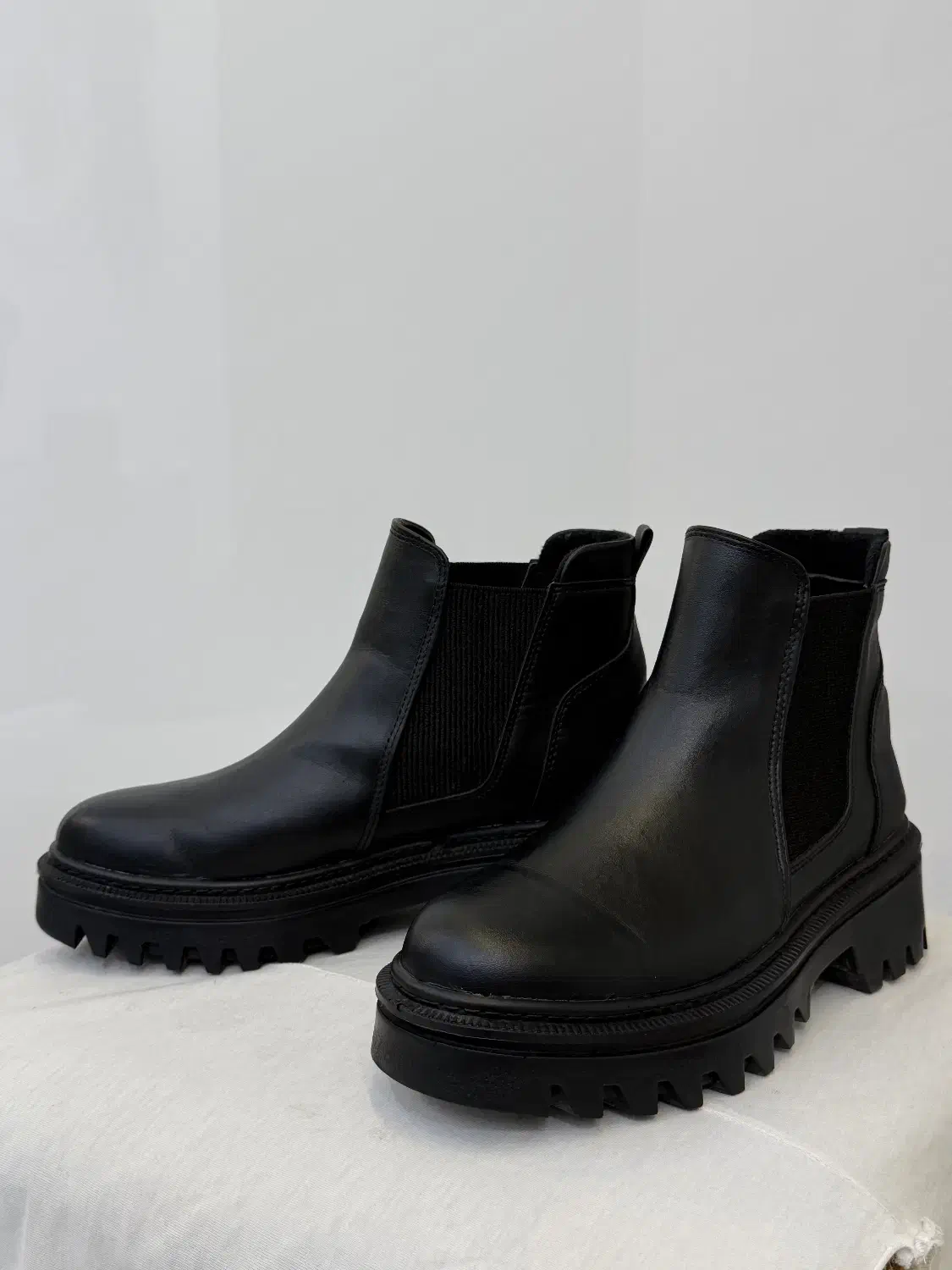 کفش نیم بوت زنانه|کیف، کفش، کمربند|تهران, چیتگر شمالی|دیوار