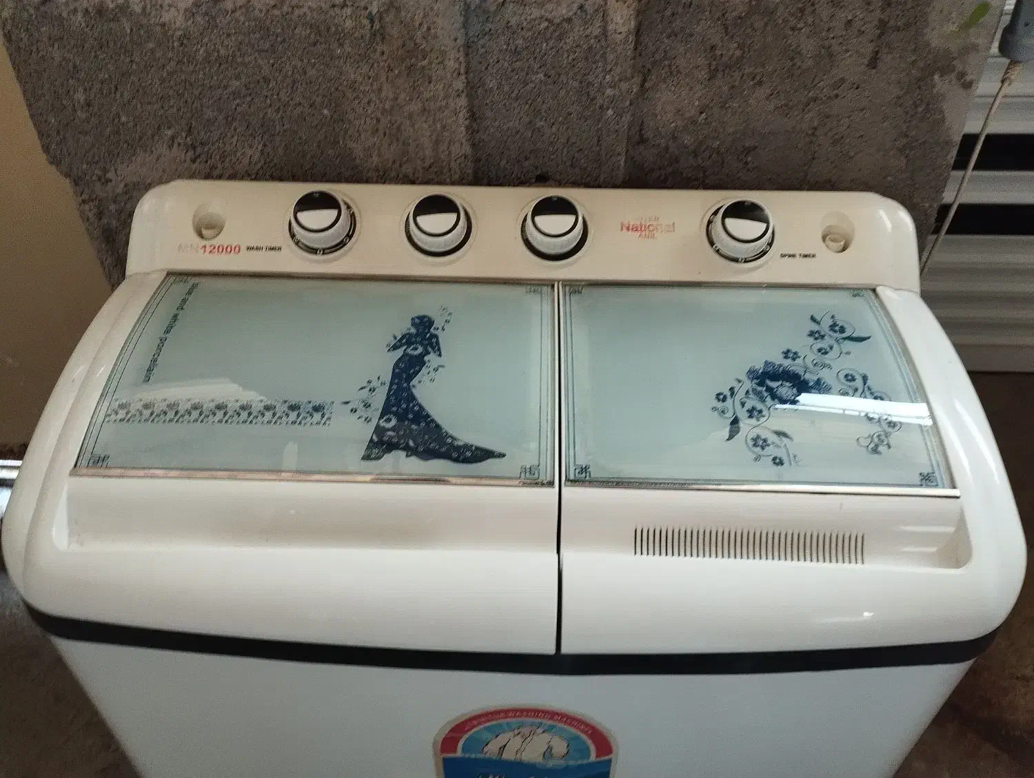 ماشین لباسشویی ۱۲۰۰۰|ماشین لباسشویی و خشک‌کن لباس|رشت, لاکان|دیوار