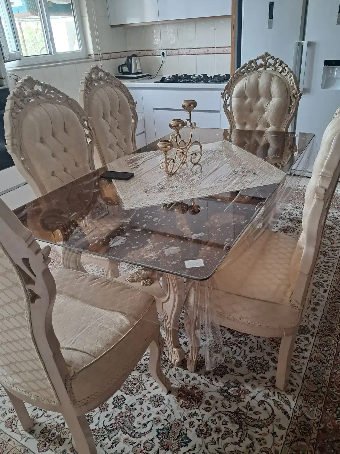 فروش مبل سلطنتی به همراه میز ناهار خوری ۶نفره|مبلمان خانگی و میز عسلی|الیگودرز, |دیوار