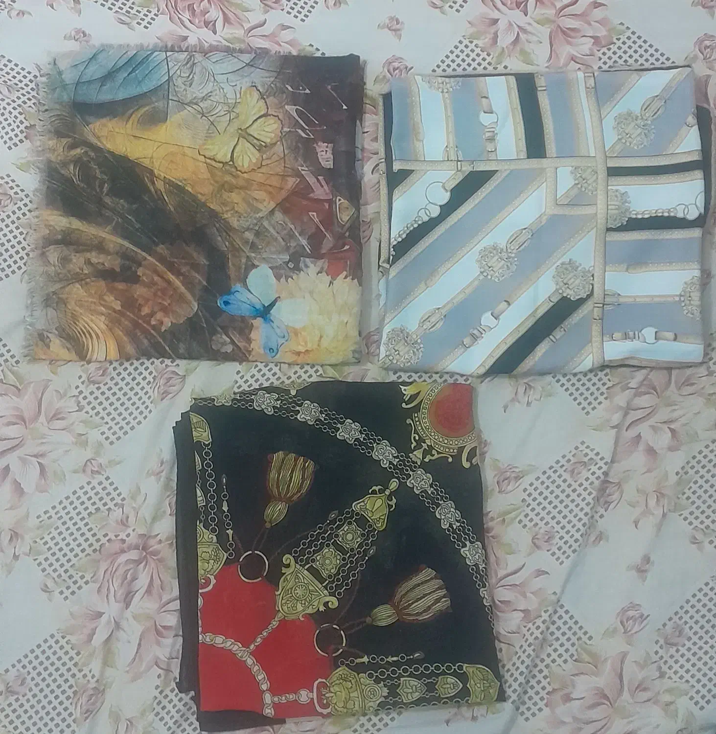 روسری|لباس|نیشابور, گمنام غربی|دیوار