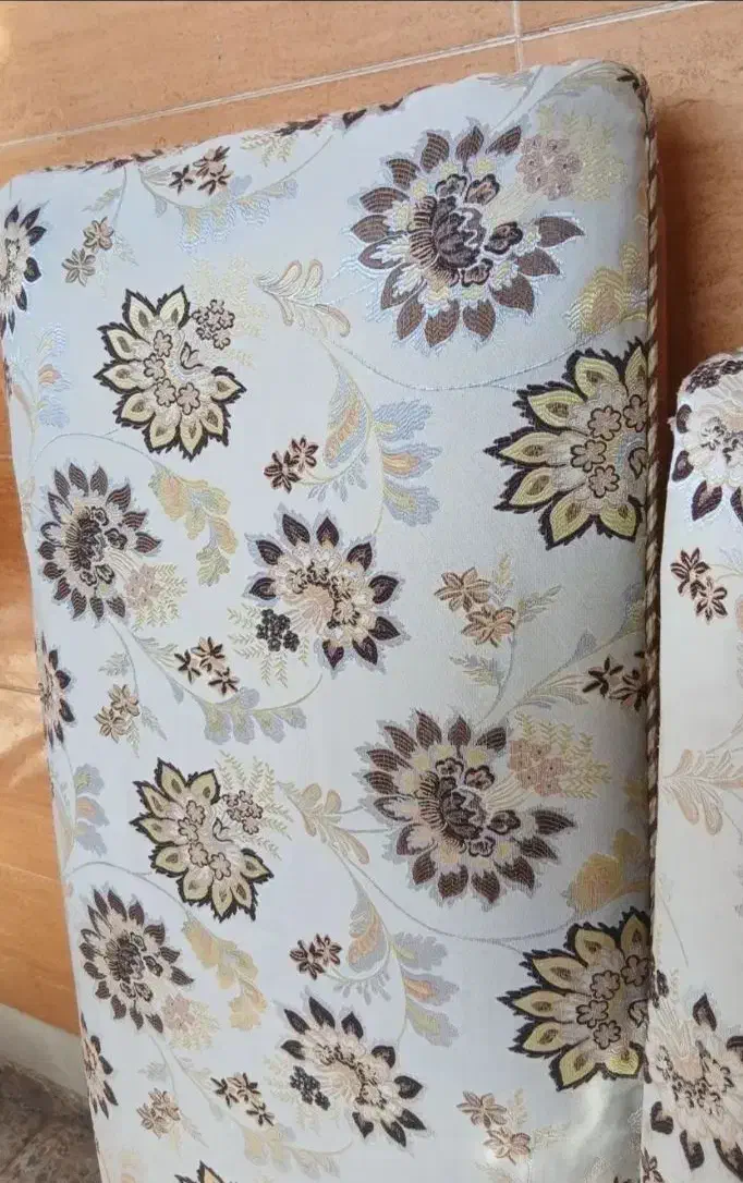 پشتی|پشتی|اهواز, کوی رمضان|دیوار