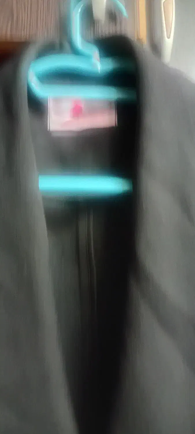 تعداد زیادی کاپشن و پالتو|لباس|اراک, |دیوار