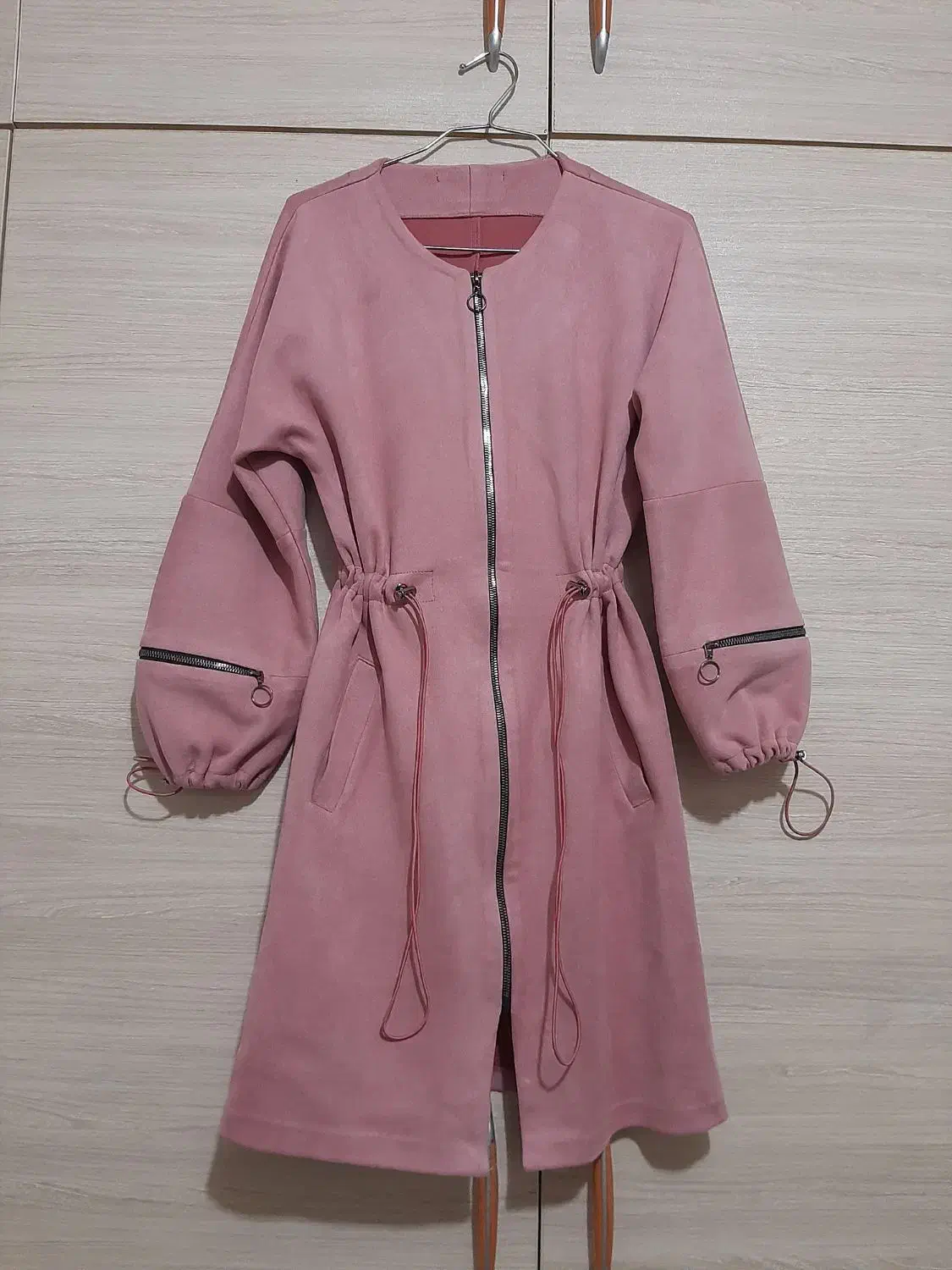 مانتوپاییزه|لباس|اراک, |دیوار