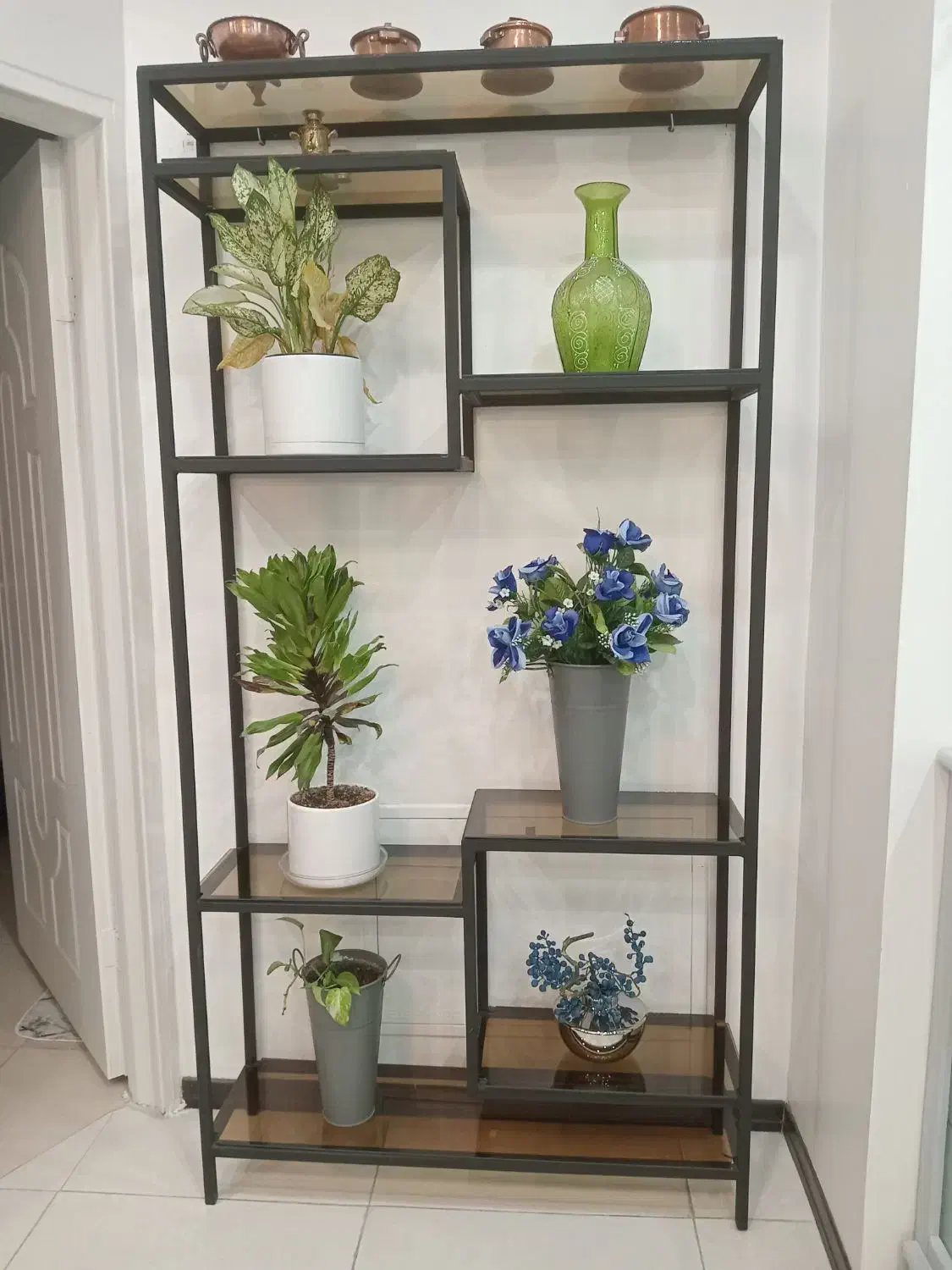 استند گل و تزئینی|کتابخانه، شلف، قفسههای دیواری|کرج, باغستان|دیوار