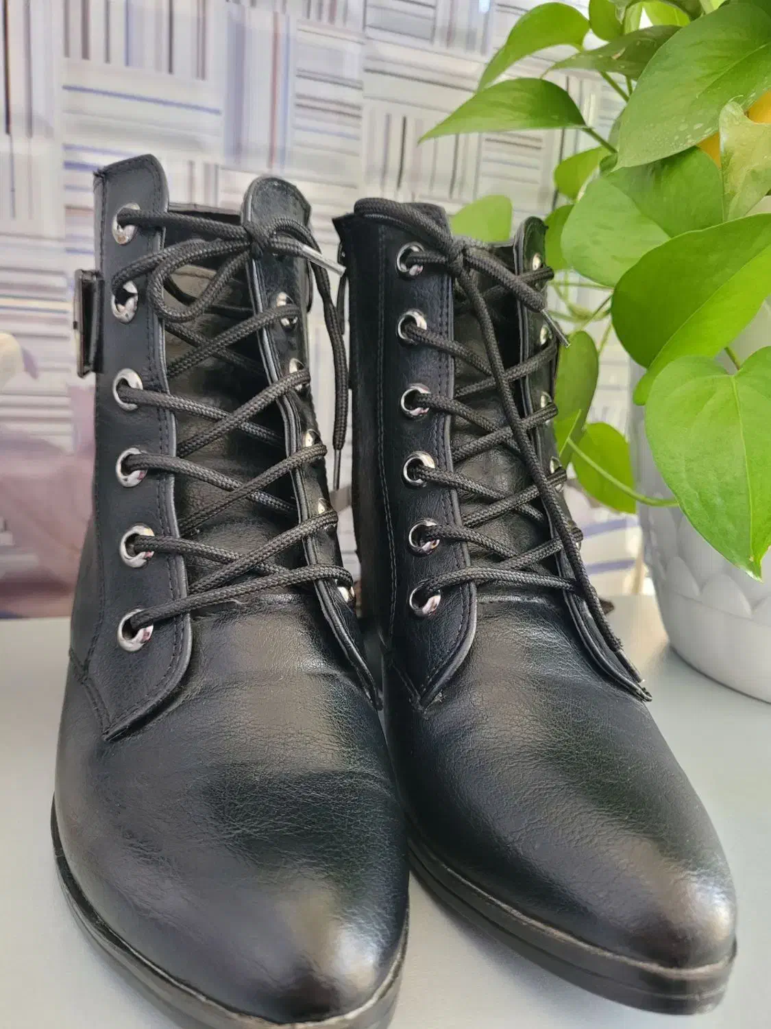 نیم پوت|کیف، کفش، کمربند|جوانرود, |دیوار