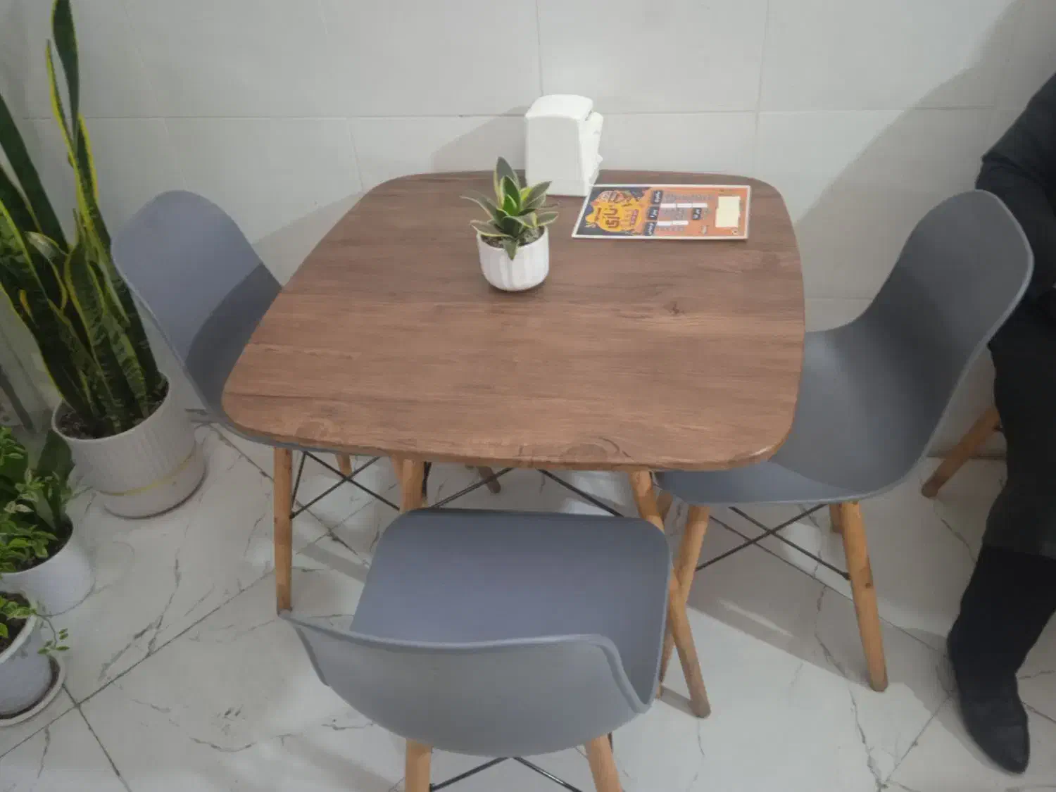 میز و صندلی کافی شاپ و رستوران|کافیشاپ و رستوران|بندر انزلی, ناسیونال|دیوار