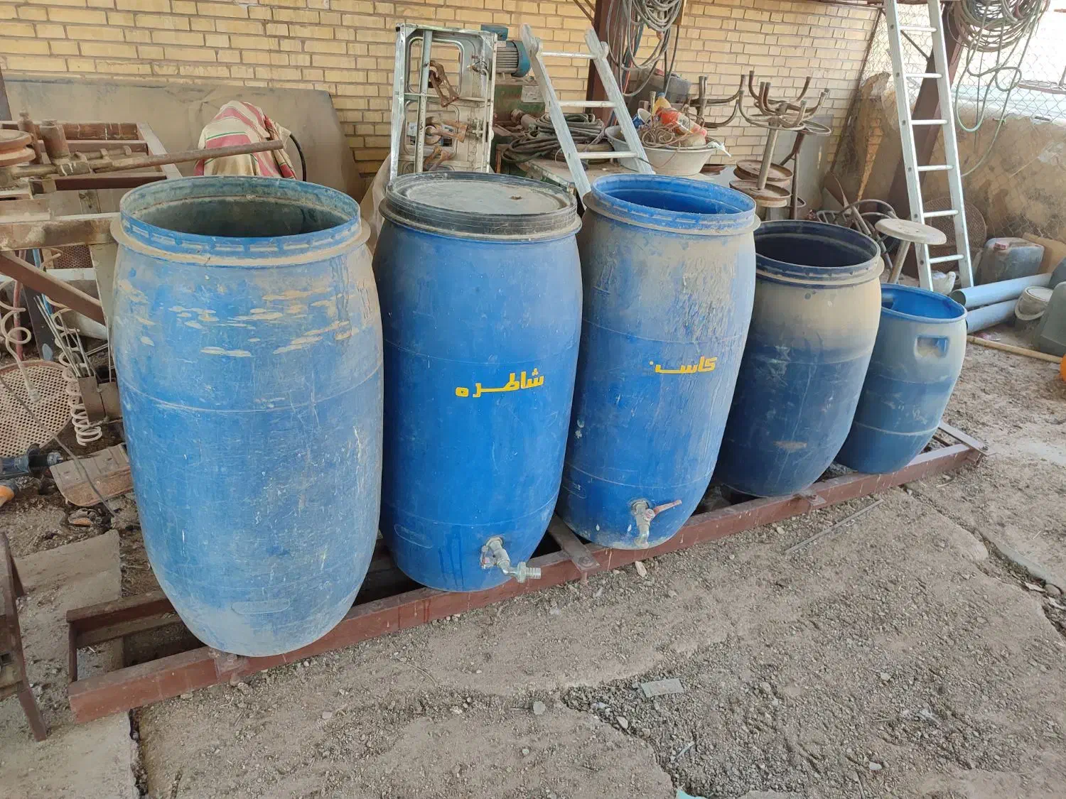 بشکه عرقیجات|ظروف نگهدارنده، پلاستیکی، یک‌بارمصرف|شیراز, شهرک امیر کبیر|دیوار