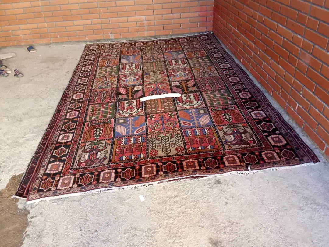 ۸ عدد فرش دستباف عیب جزعی ۴۰ میلیون|فرش|لردگان, |دیوار