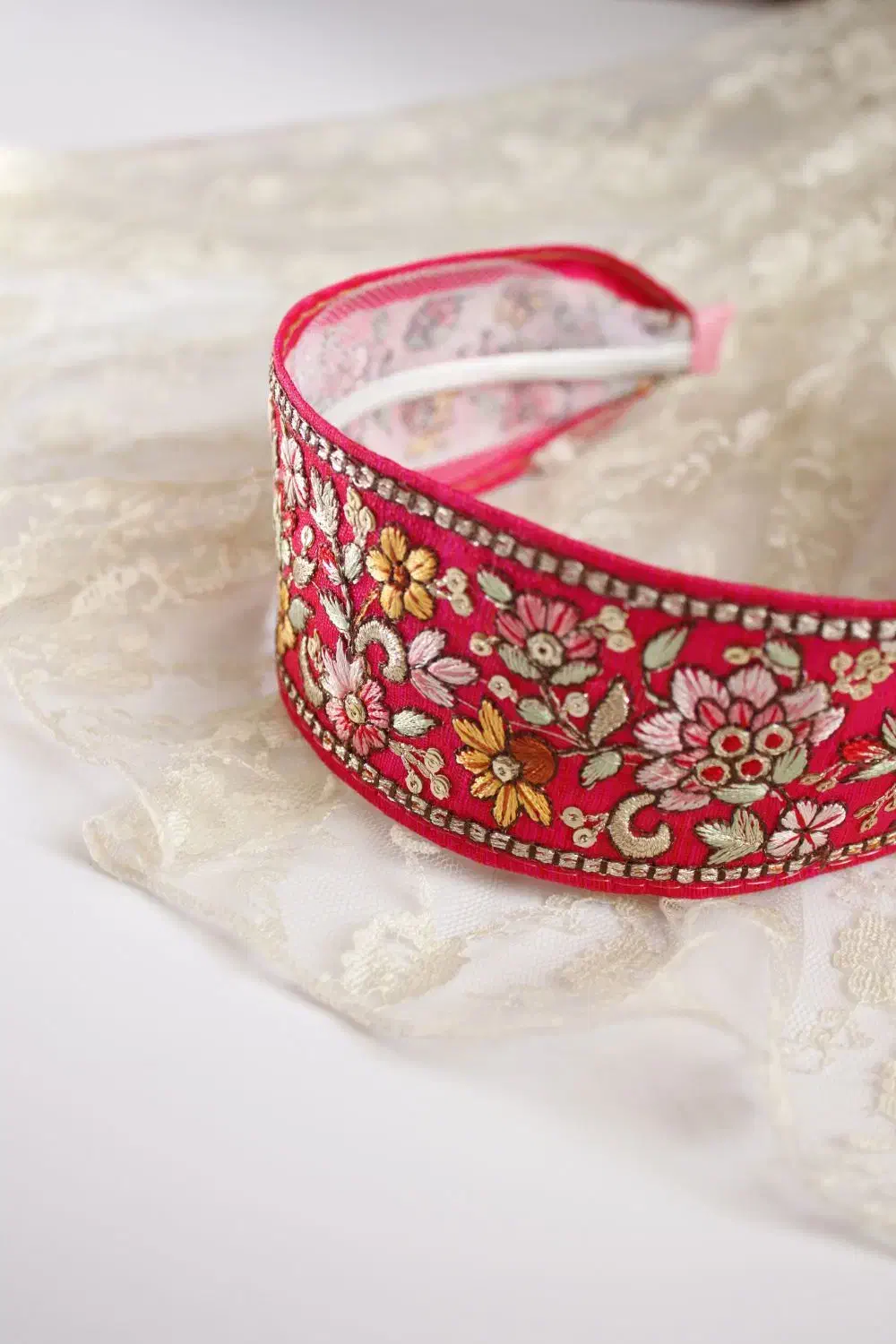 تل سر سوزن دوزی|زیورآلات و اکسسوری|اصفهان, تخت فولاد|دیوار