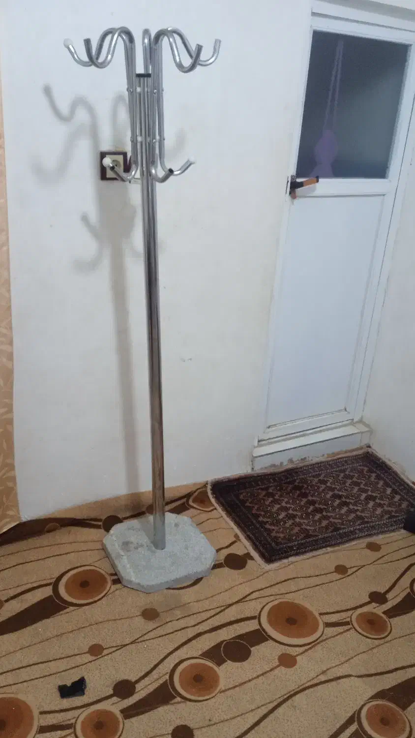 جالباسی|بندرخت و رختآویز|نیشابور, خط کاشمر|دیوار