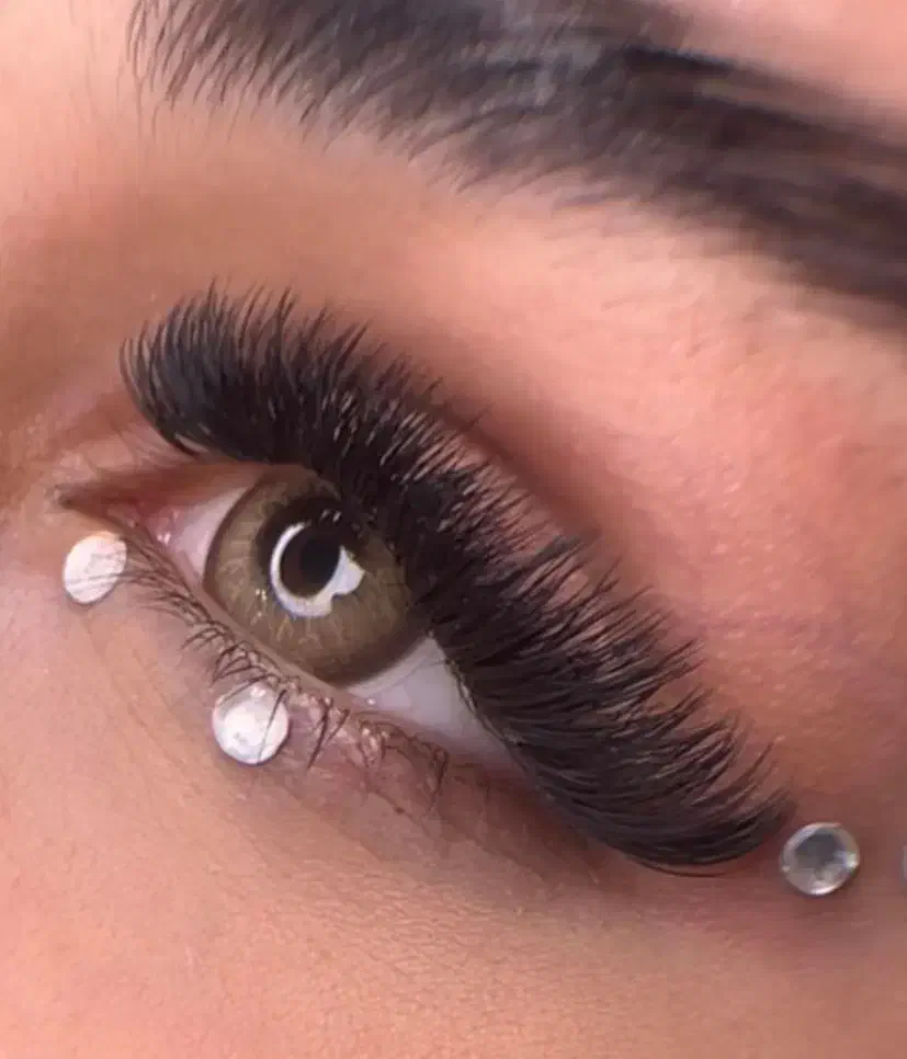 مدل کاشت مژه|خدمات آرایشگری و زیبایی|رشت, گلزاران|دیوار