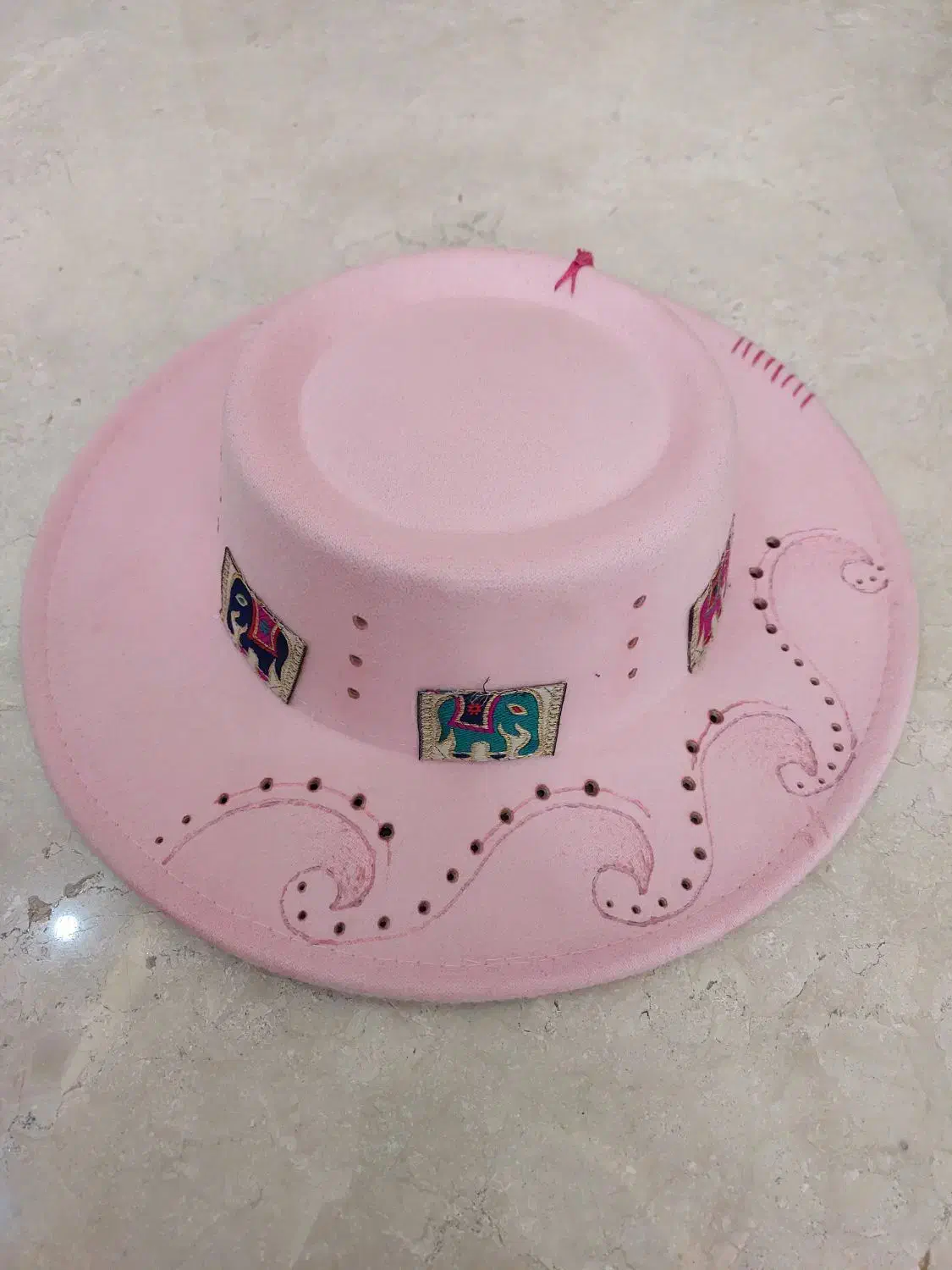 کلاه کابوی صورتی کاملا نو و سالم|لباس|تهران, دروازه شمیران|دیوار