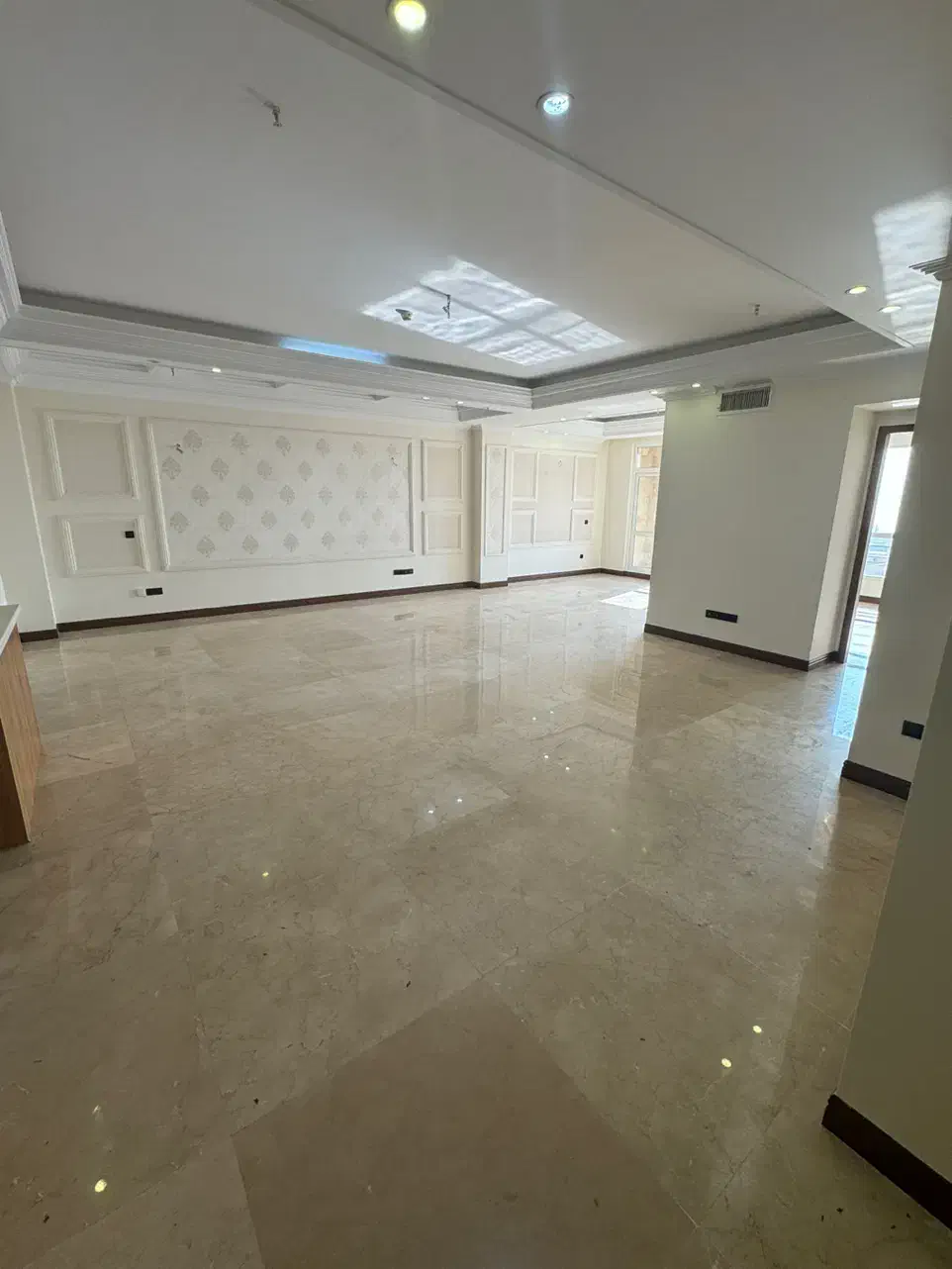 ۱۳۰متر /۲ساله / شهران/فول امکانات/مطبخ‌و‌لاندری