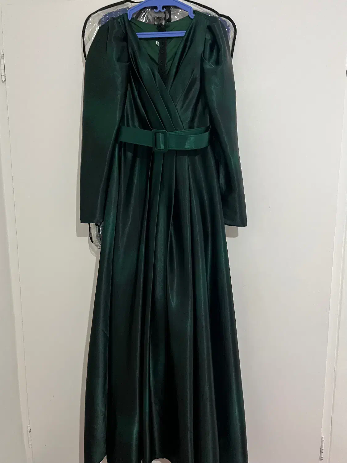 لباس مجلسی|لباس|اندیشه, اندیشه فاز ۲|دیوار