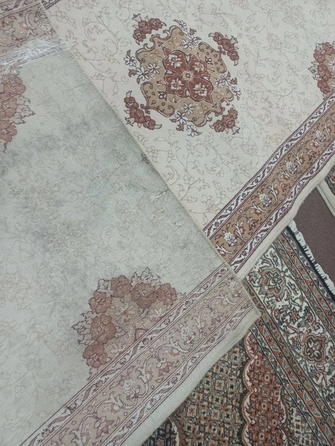 ۲ تا کناره|فرش|تبریز, |دیوار