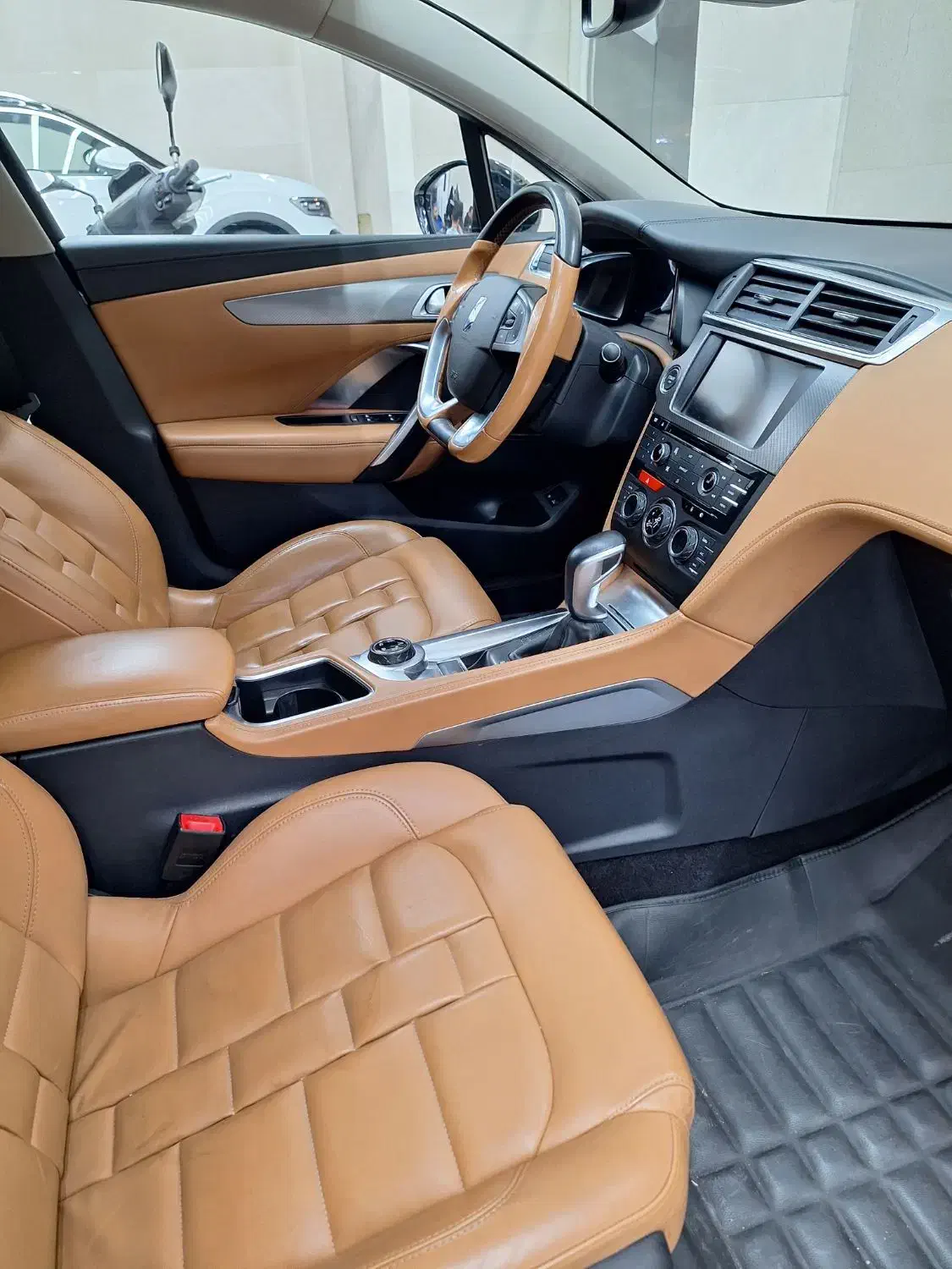 Ds6 مدل ۲۰۱۸|خودرو سواری و وانت|تهران, جمهوری|دیوار