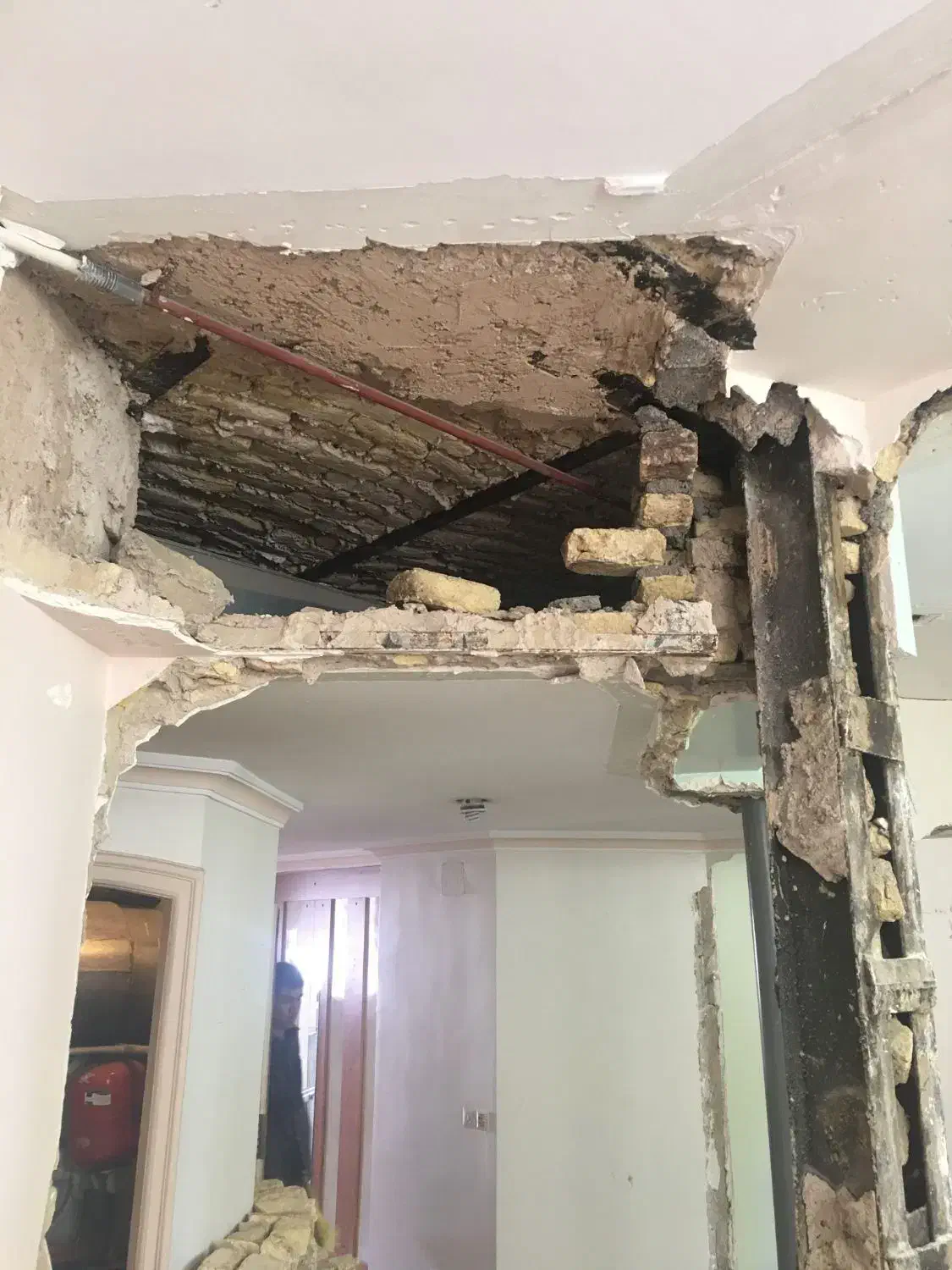 تخریب کاری وبازسازی ساختمان در کل اصفهان|خدمات پیشه و مهارت|اصفهان, امیرعرب|دیوار