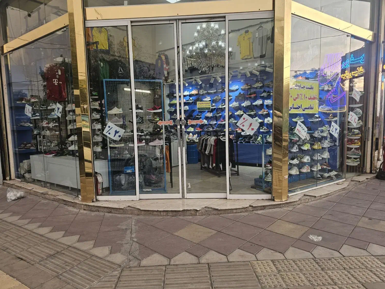 مغازه از ما کار ازشما جهت همه مشاغل سر نبش|فروش مغازه و غرفه|تهران, کیانشهر|دیوار