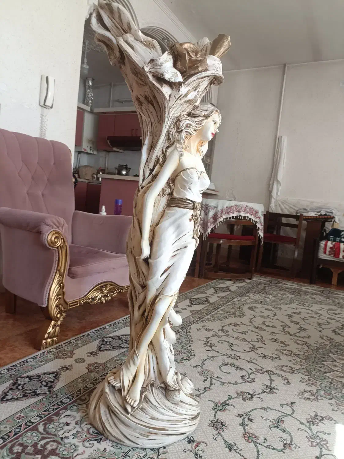 مجسمه/گلدان|مجسمه، تندیس، ماکت|اصفهان, رکن الدوله شرقی|دیوار