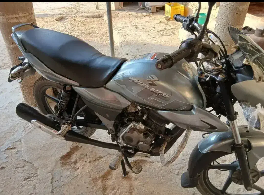 باجاج اکسید 125 کارمندی|موتورسیکلت|تهران, شهرک صادقیه|دیوار