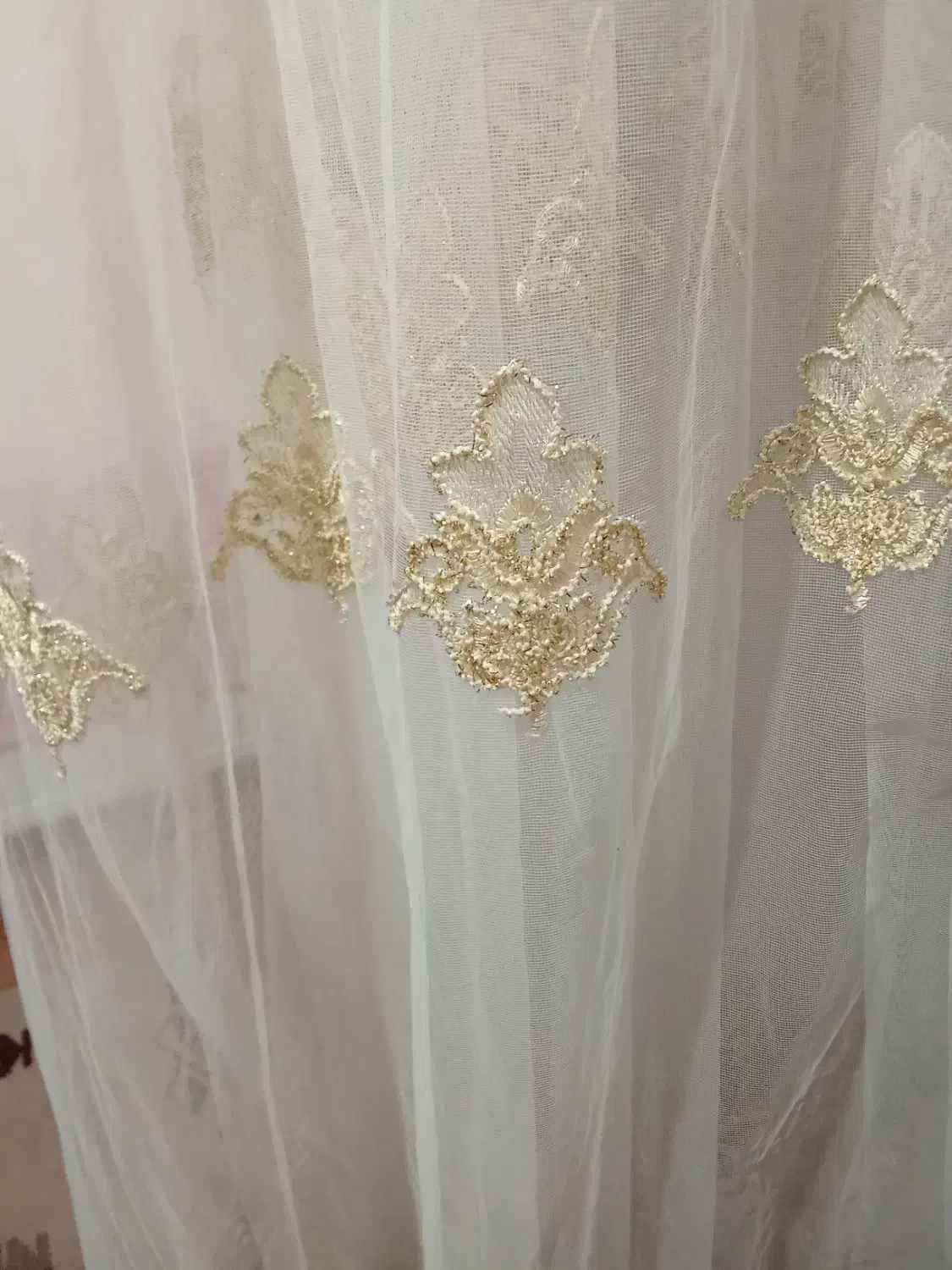 پرده تور گل طلایی زیبا|پرده، رانر، رومیزی|خمینیشهر, |دیوار