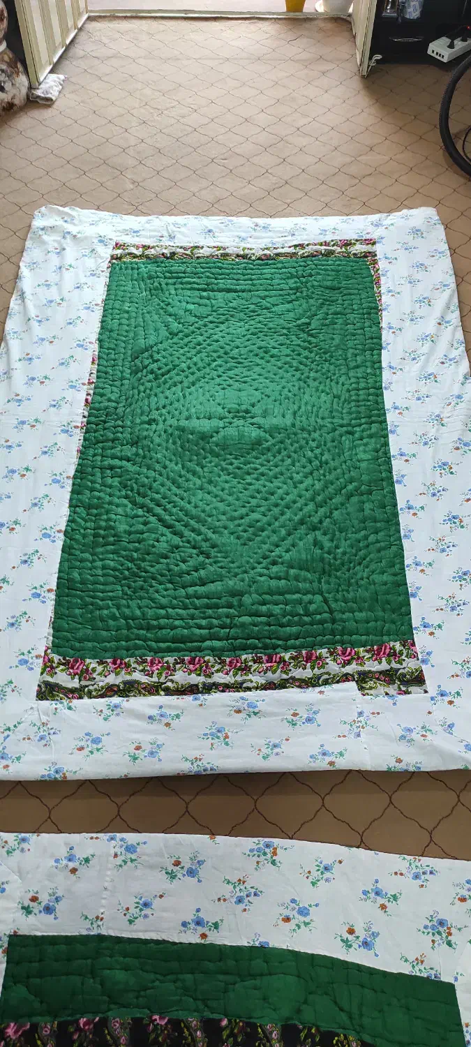 لعاف.پتو|رختخواب، بالش، پتو|نقده, |دیوار