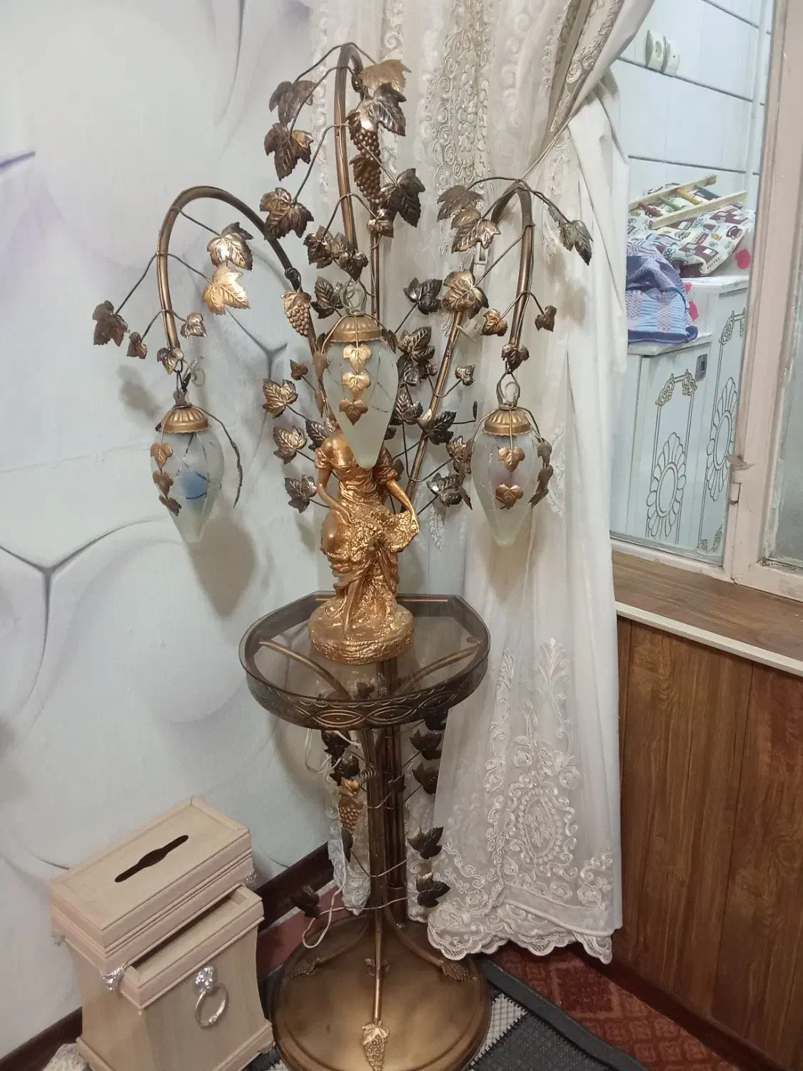 چراغ خواب|چراغ خواب و آباژور|نجفآباد, حومه نجف آباد|دیوار