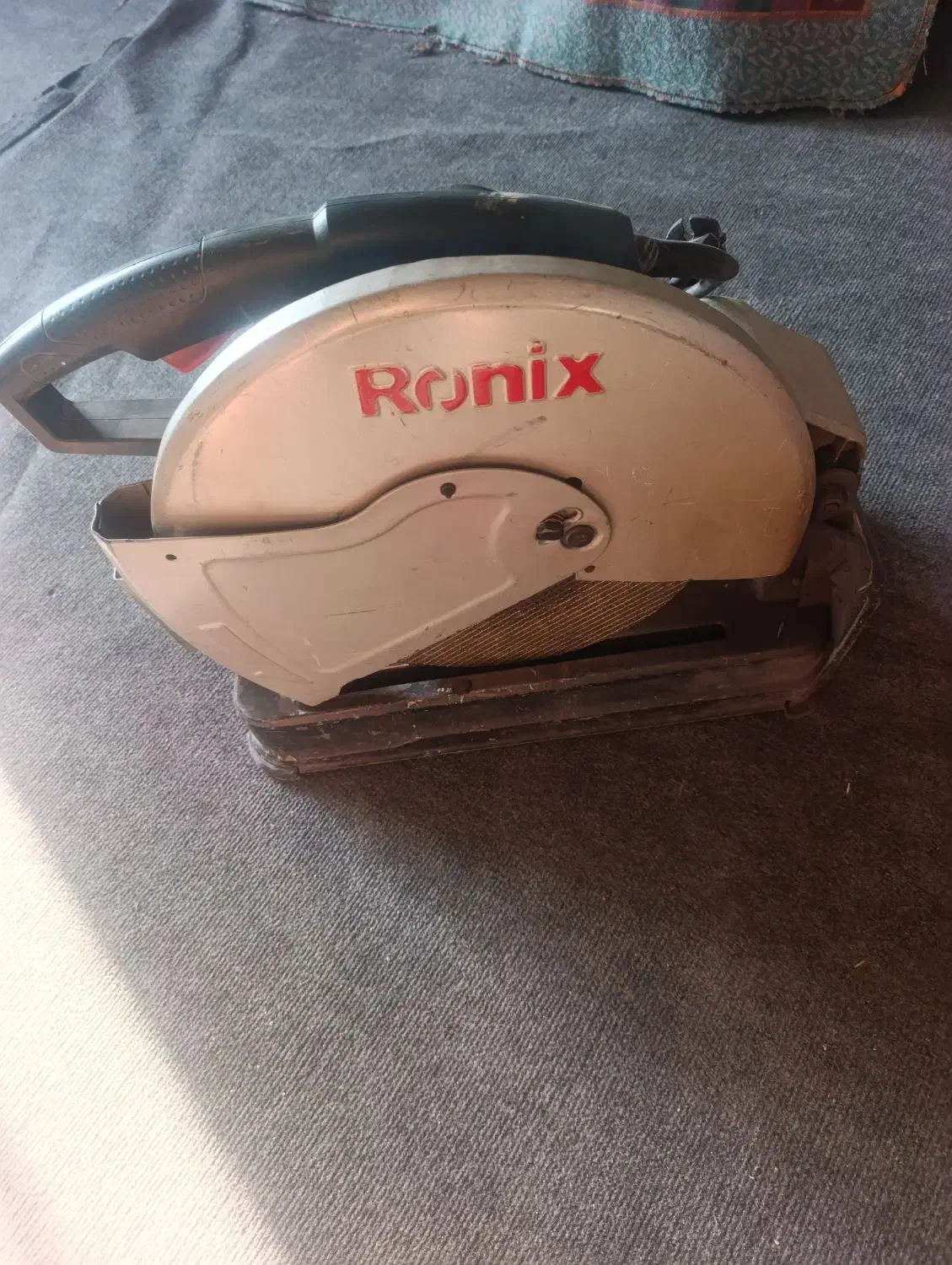 پروفیل بر رونیکس|ابزارآلات|شیراز, راهنمایی|دیوار