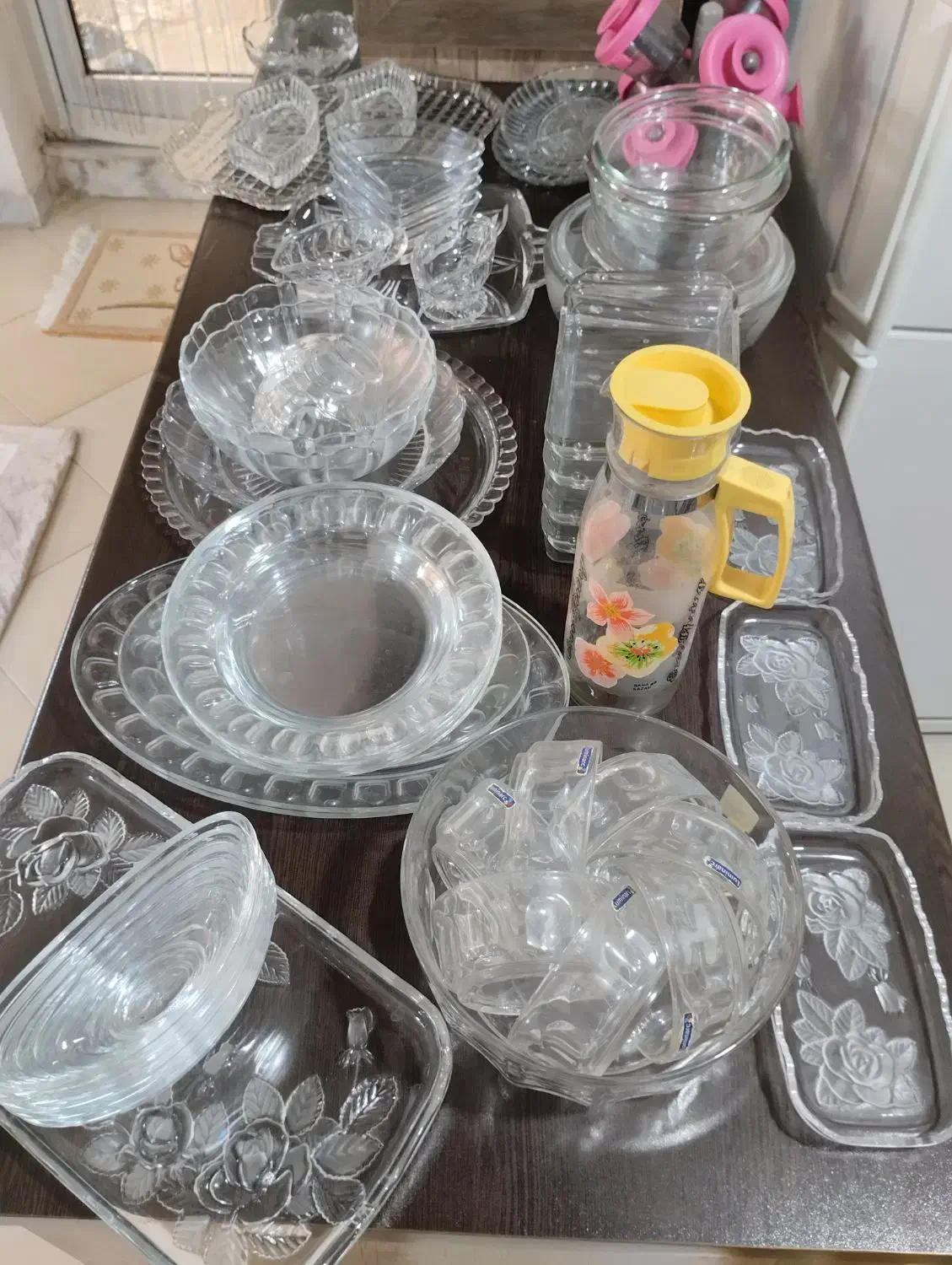 تعدادی ظروف کریستال|ظروف سرو و پذیرایی|مشهد, امیریه|دیوار