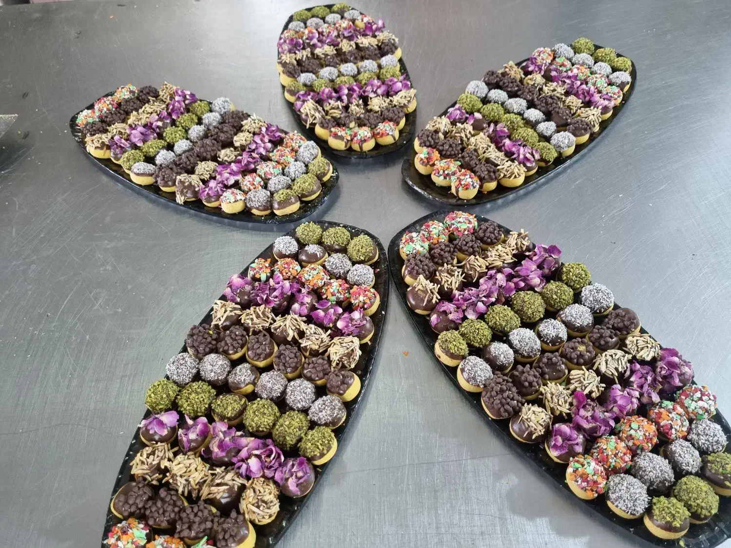 فروش شیرینی های بشقابی شب عید|خدمات پذیرایی، مراسم|برخوار, |دیوار