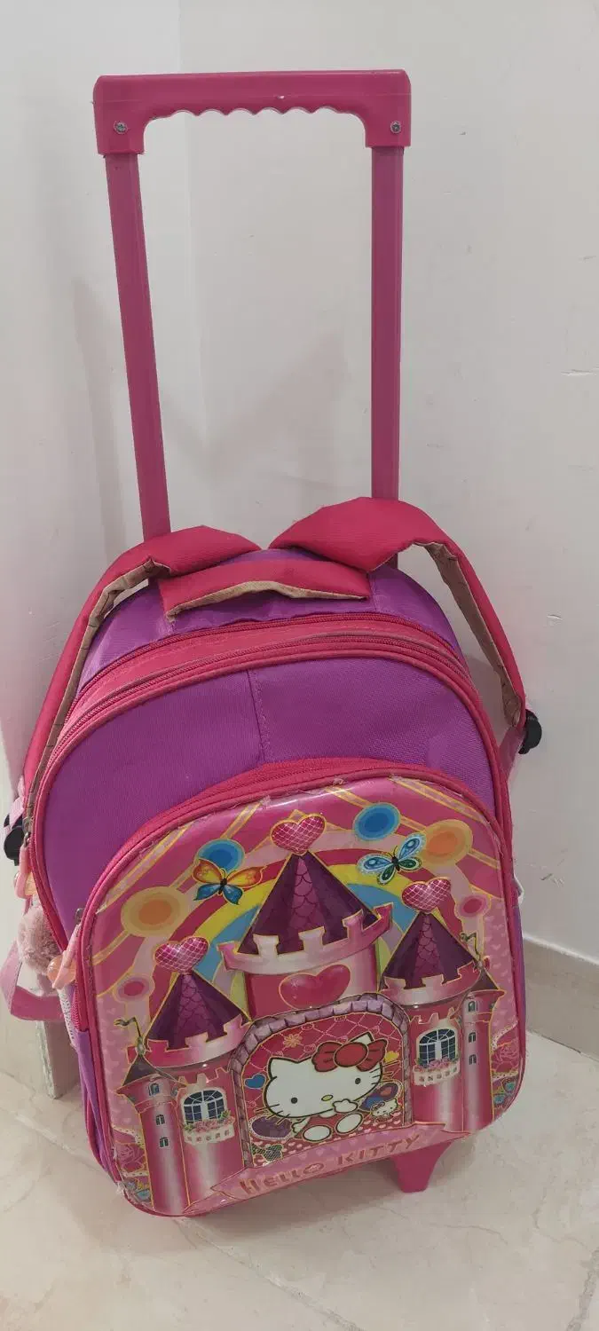 کیف مدرسه|کفش و لباس بچه|سلماس, |دیوار