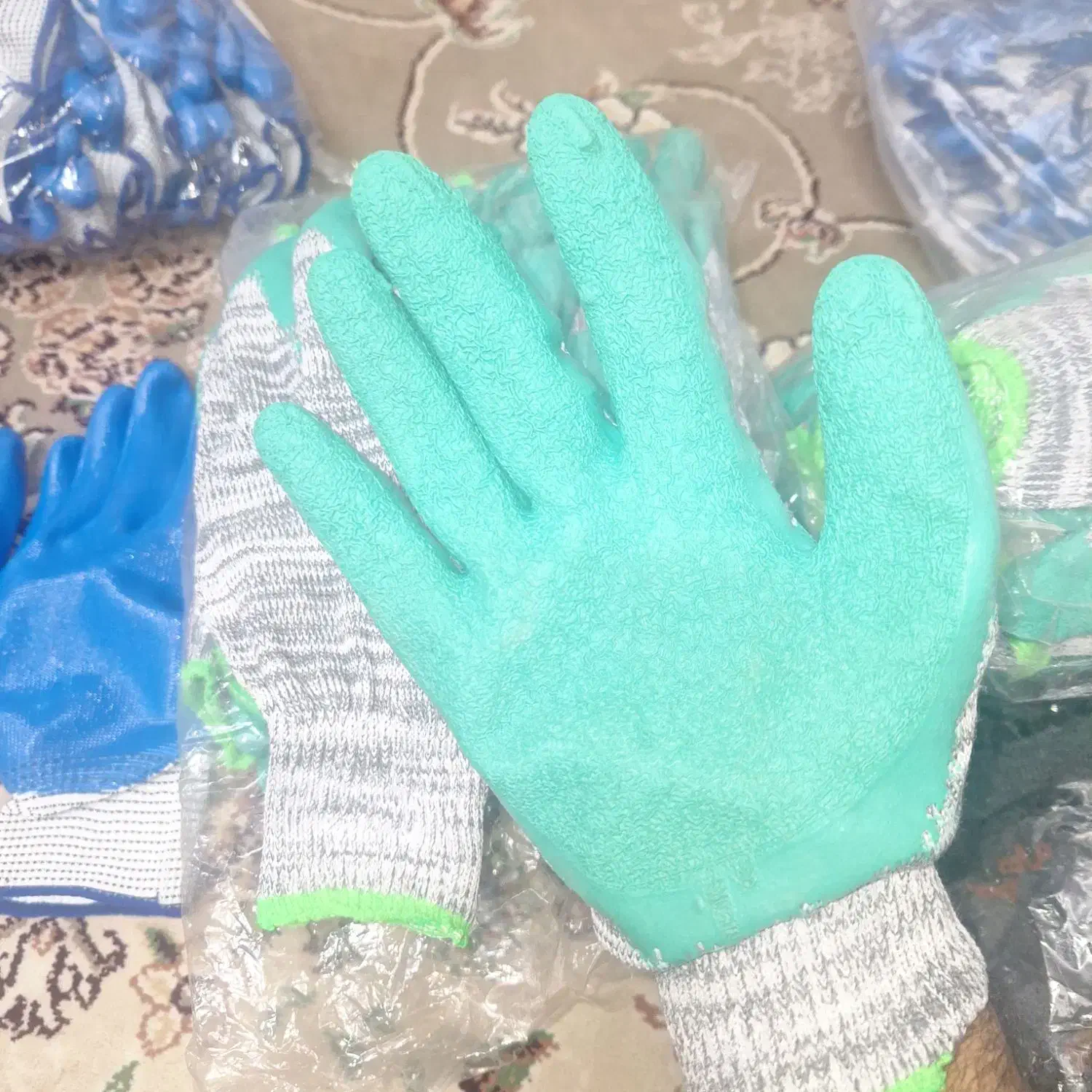 تولیددستکش|عمده‌فروشی|قم, نخودی|دیوار