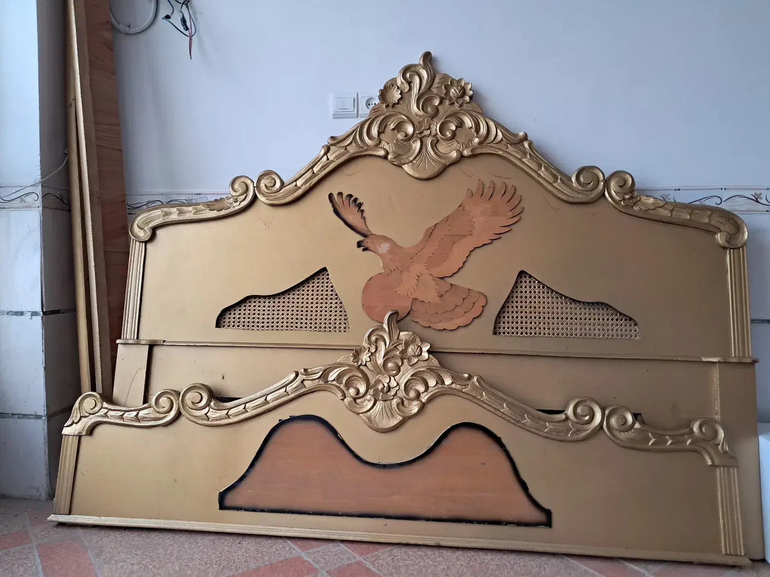 تخت دو نفره به همراه کف تخت|تخت و سرویس خواب|بیجار, |دیوار