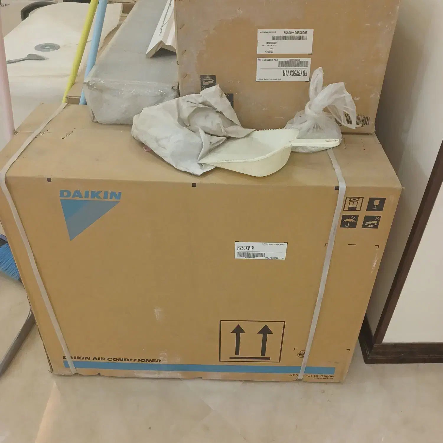 داکت اسپیلت دایکین|کولر گازی و فنکوئل|تهران, نیروی هوایی (پیروزی)|دیوار