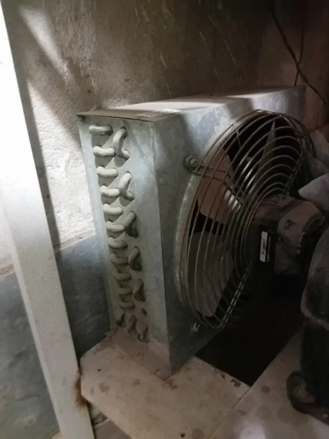 هواساز گلخانه گرمایش سرمایش|کولر گازی و فن‌کوئل|اراک, |دیوار