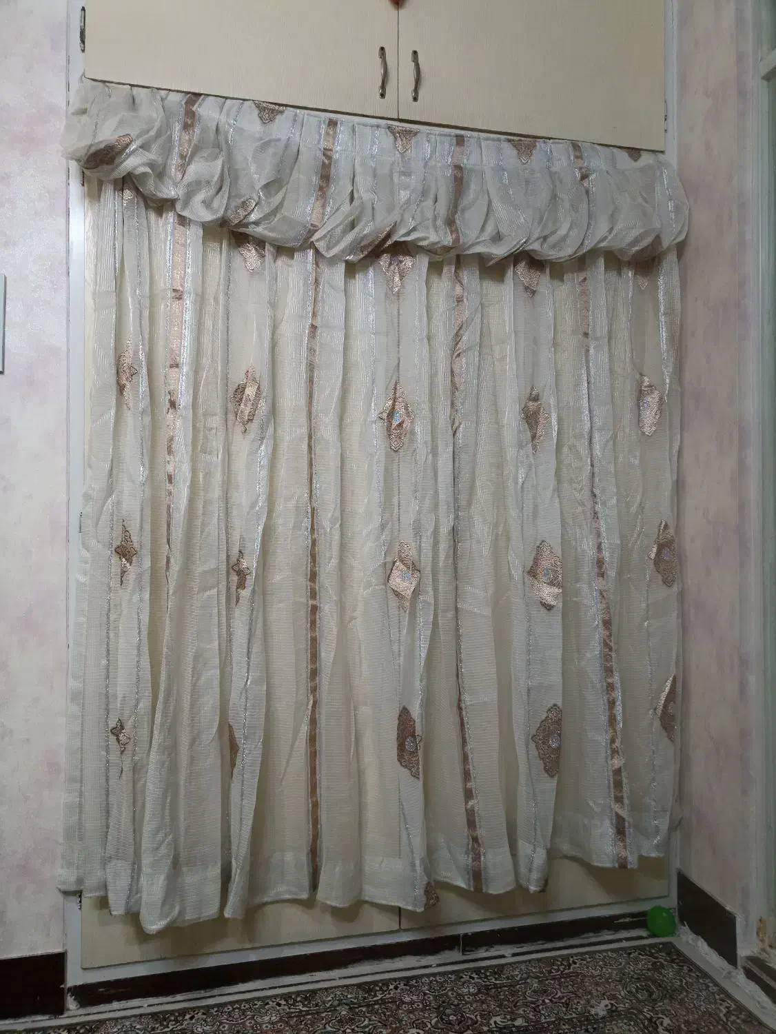 پرده|پرده، رانر، رومیزی|قم, بنیاد|دیوار