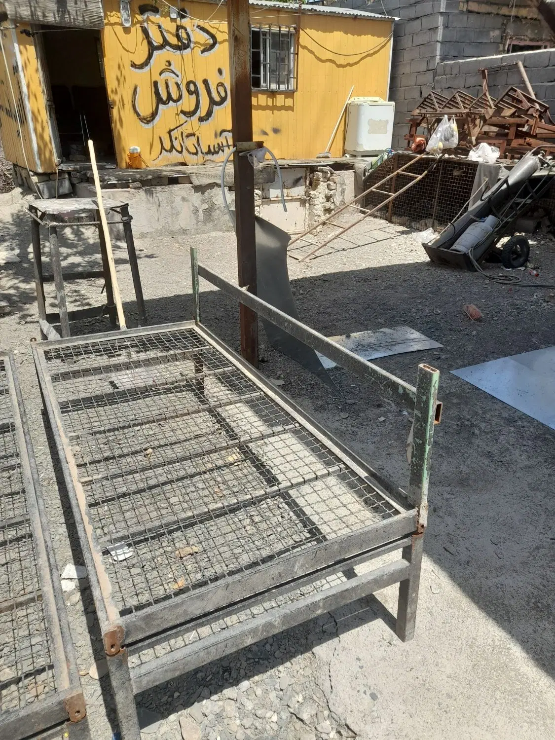 تخت اهنی|تخت و سرویس خواب|مشهد, دوست آباد|دیوار
