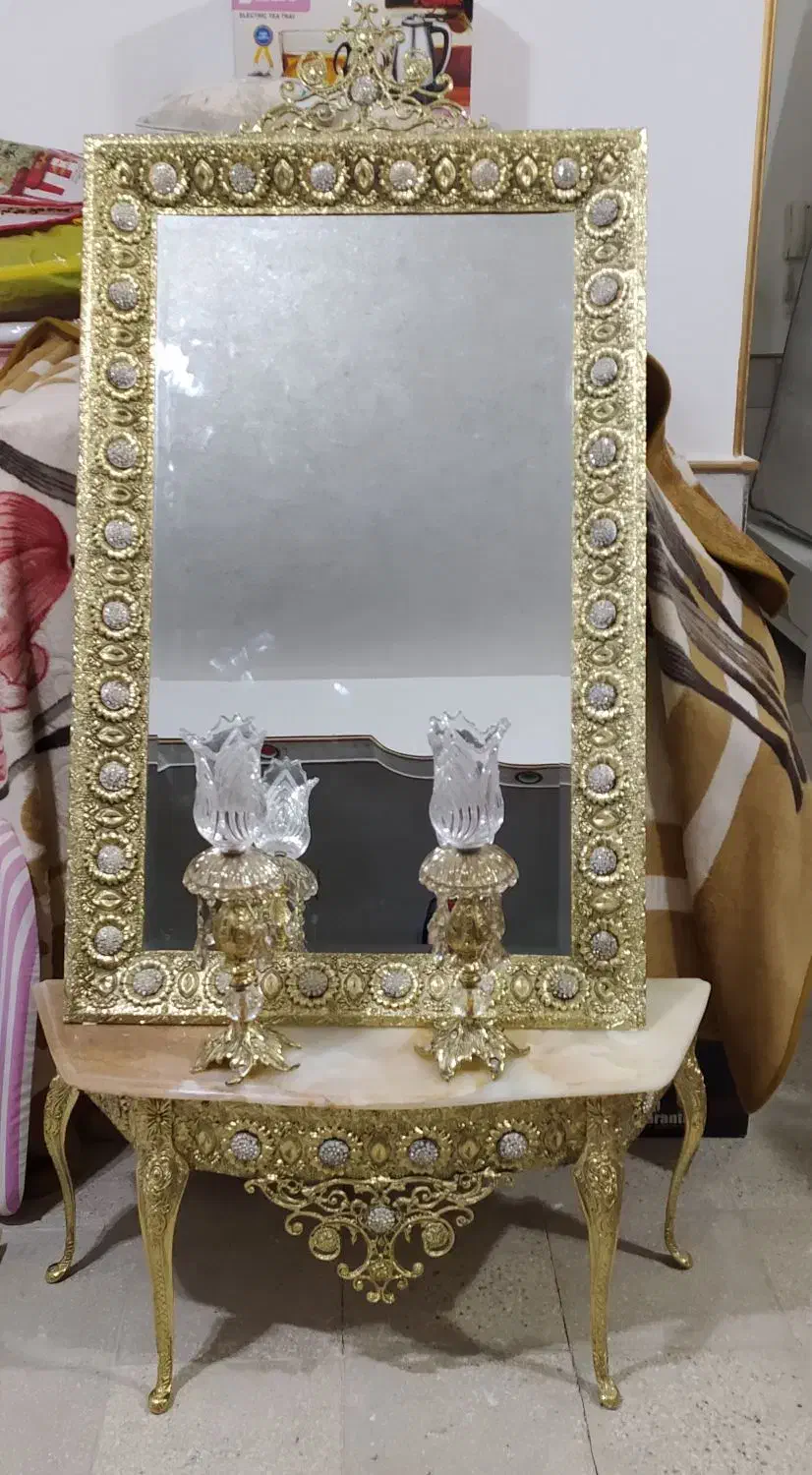 آینه و شمعدان تمام برنز|صنایع دستی و سایر لوازم تزئینی|قم, محمد آباد|دیوار