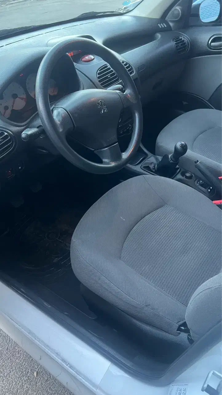 206تیپ 3سقف پاناسفارشی|خودرو سواری و وانت|شیراز, فرهنگ شهر|دیوار