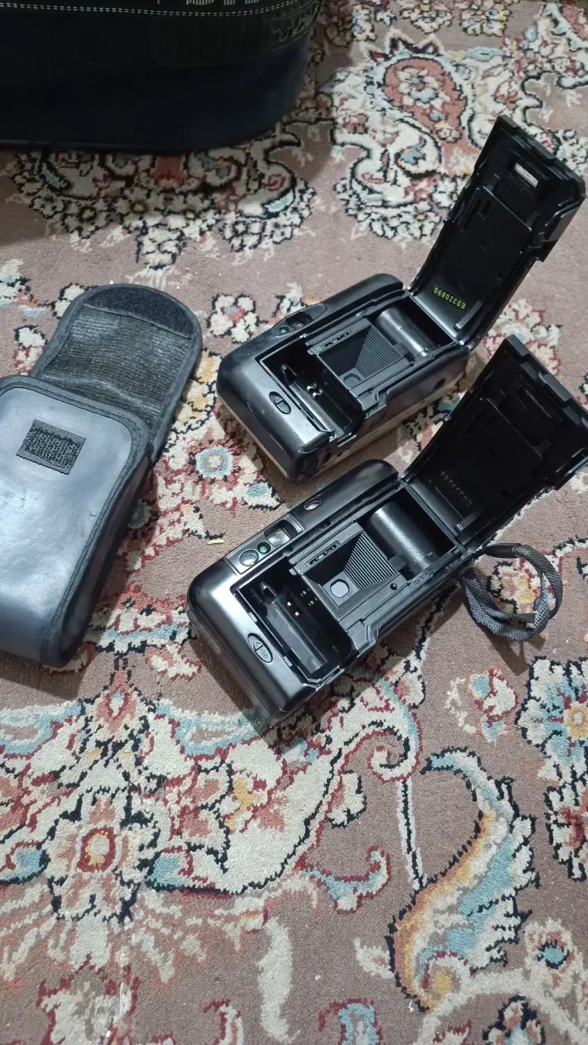 2عدد دوربین عکاسی درحدنو|دوربین عکاسی و فیلم‌برداری|تهران, شهید اسدی|دیوار