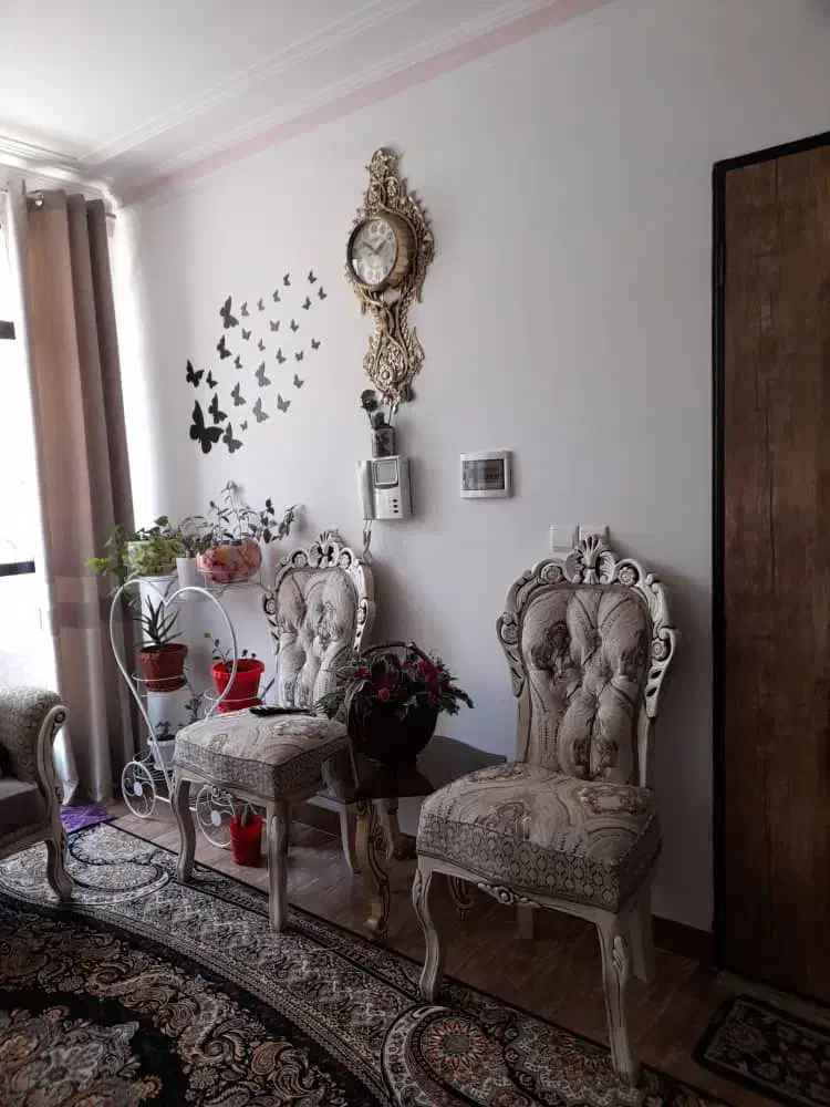 مبل ۷ نفره سلطنتی|مبلمان خانگی و میز عسلی|اسلامشهر, شهرک مفیدی|دیوار