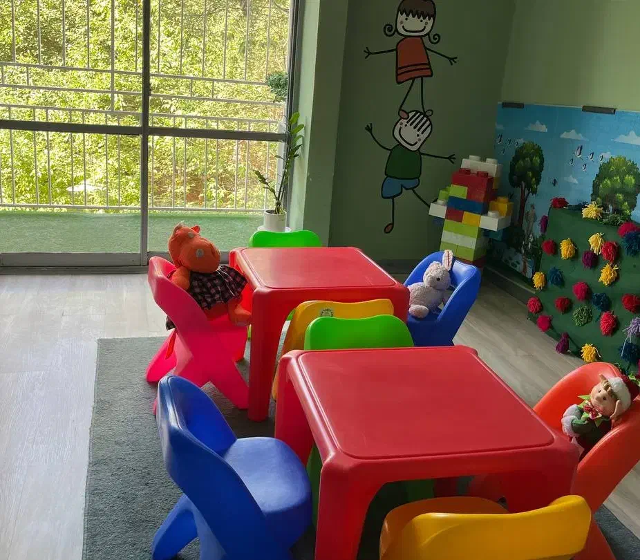 اجاره کلاس آموزشی در شمال تهران|اجارهٔ کوتاهمدت دفتر کار و فضای آموزشی|تهران, پاسداران|دیوار