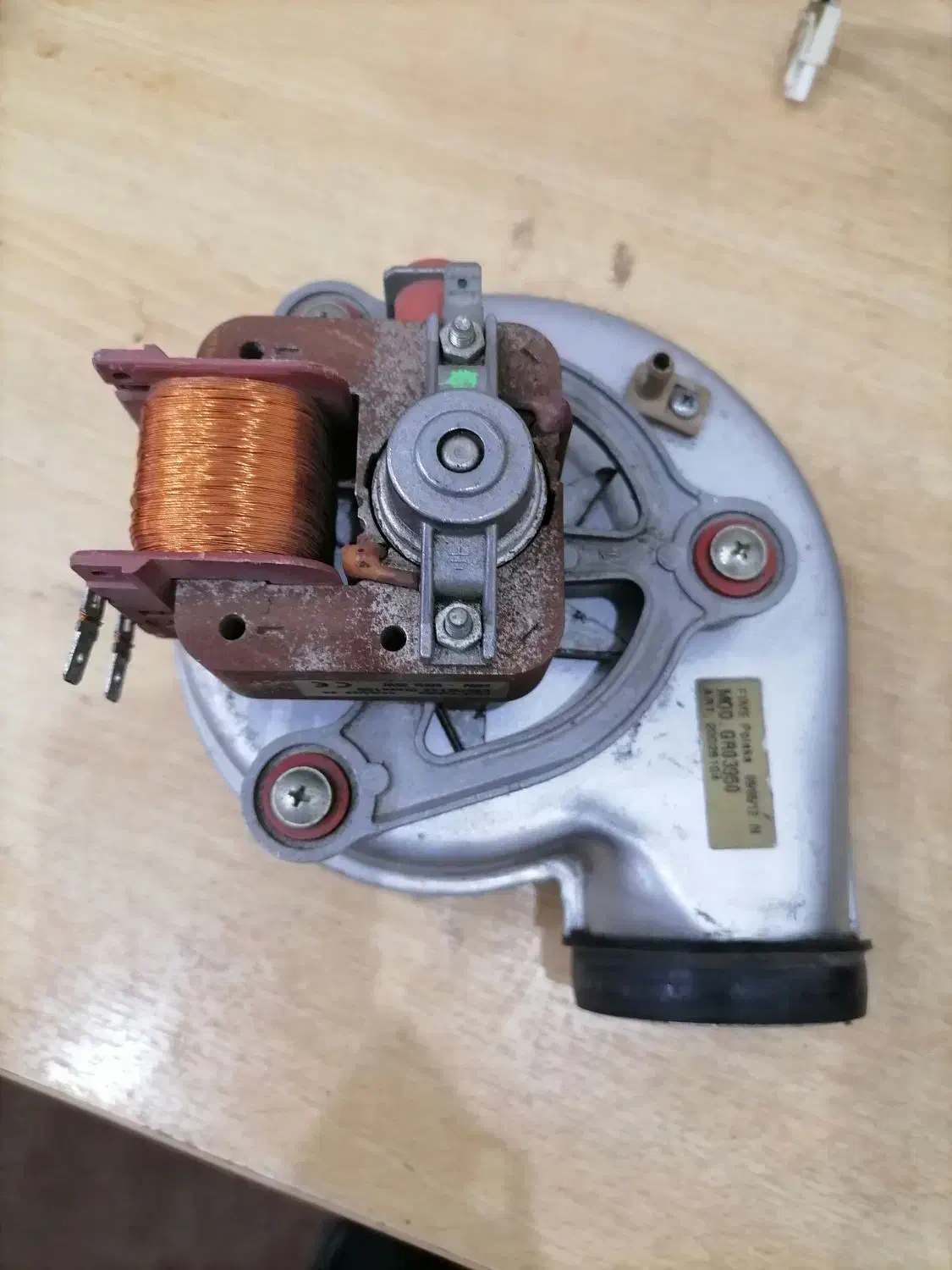 فن آبگرمکن و پکیچ|آبگرمکن، پکیج، شوفاژ|سنگر, |دیوار