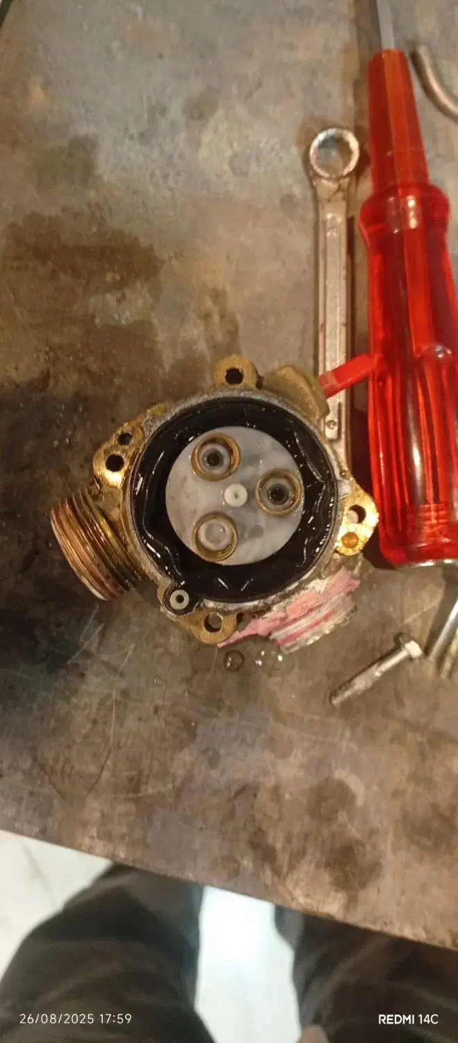 نصب و تعمیرات تخصصی پکیج و آبگرمکن دیواری،|خدمات پیشه و مهارت|همدان, |دیوار