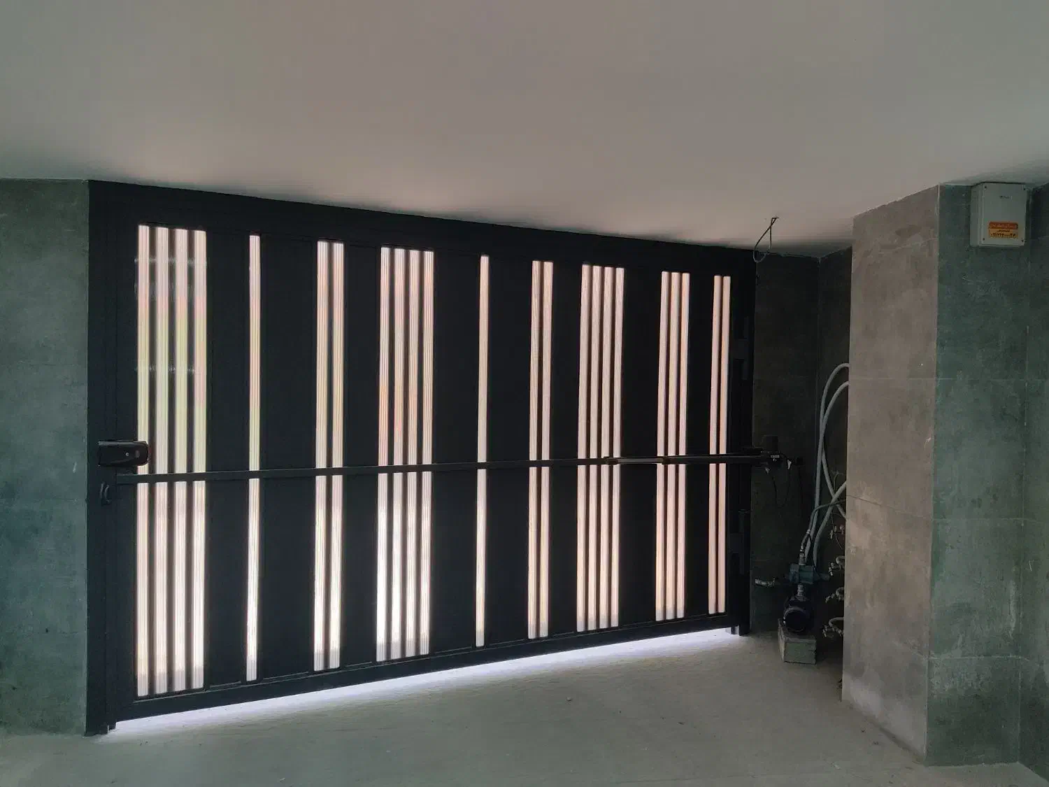 نیروی جوان و فنی جهت آموزش و نصب درب اتوماتیک|استخدام صنعتی، فنی، مهندسی|بوشهر, |دیوار